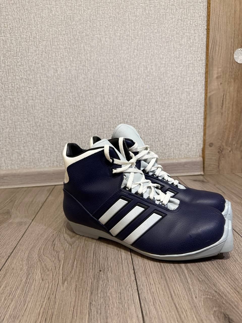 Adidas Adidas retro vintage ski boots EU 43 US 9.5 UK 9 SNS Profile Size US 9.5 / EU 42-43 - 2 Thumbnail
