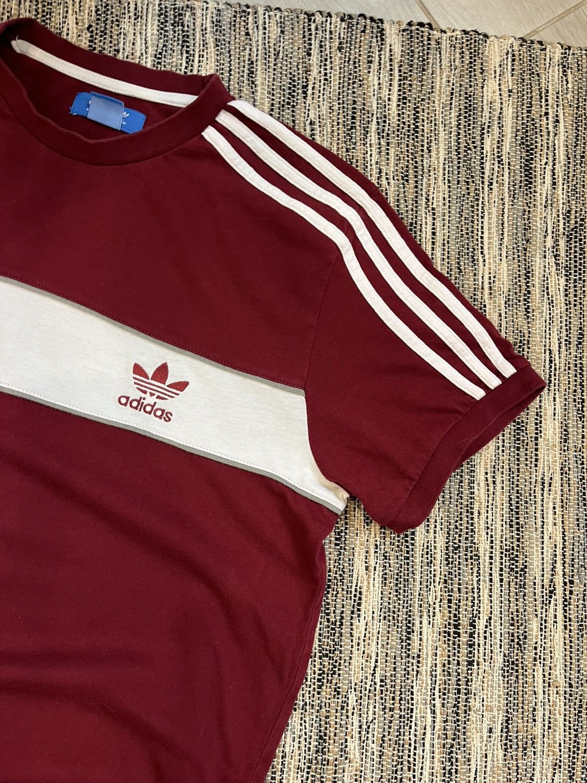 Adidas × Vintage Vintage Adidas Tshirt Blank red sportswear minimalistic tee Size US M / EU 48-50 / 2 - 6 Thumbnail