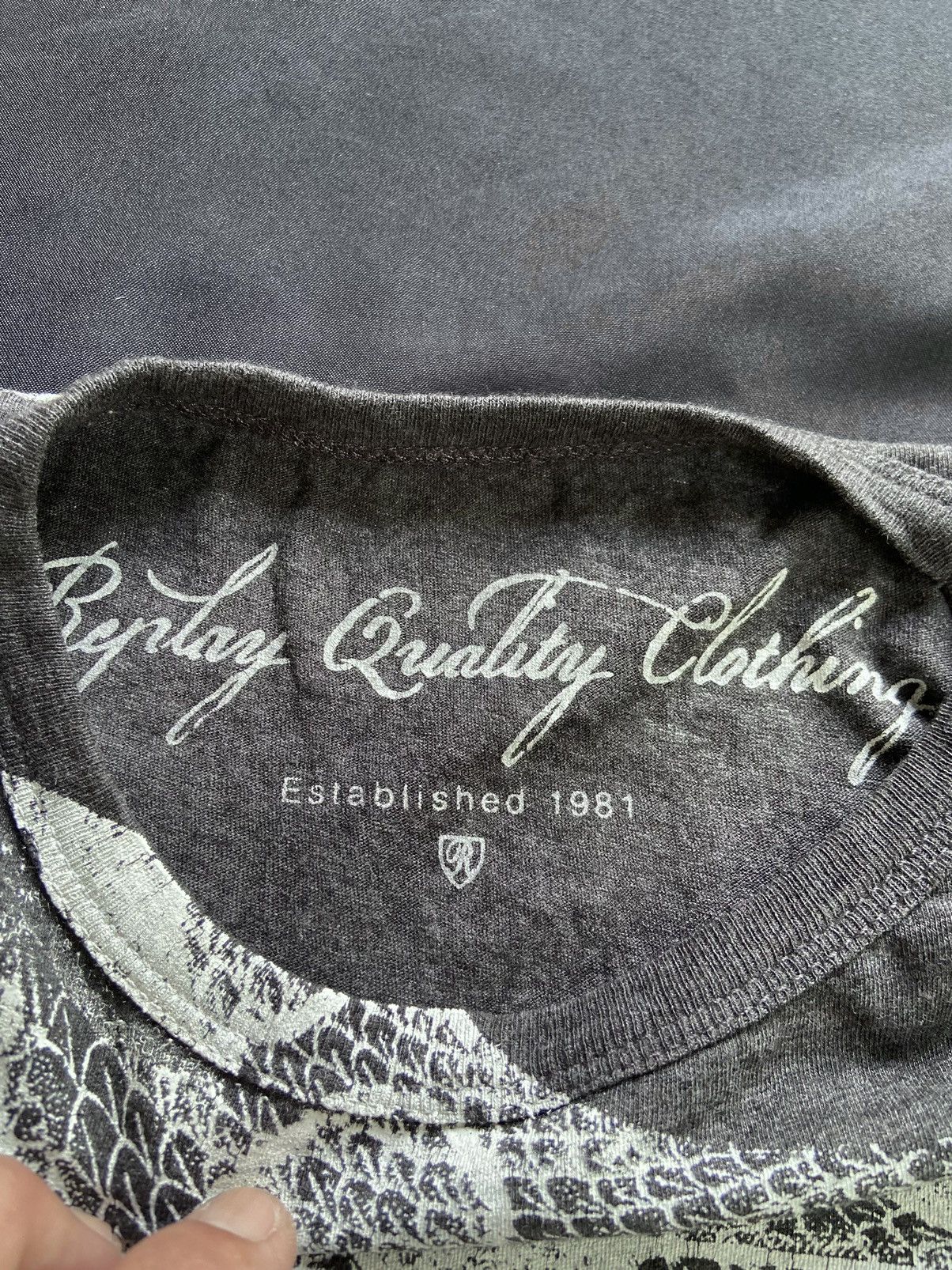 Yasuyuki Ishii SNAKE REPLAY QUALITY LONG SLEEVE Size US M / EU 48-50 / 2 - 10 Thumbnail