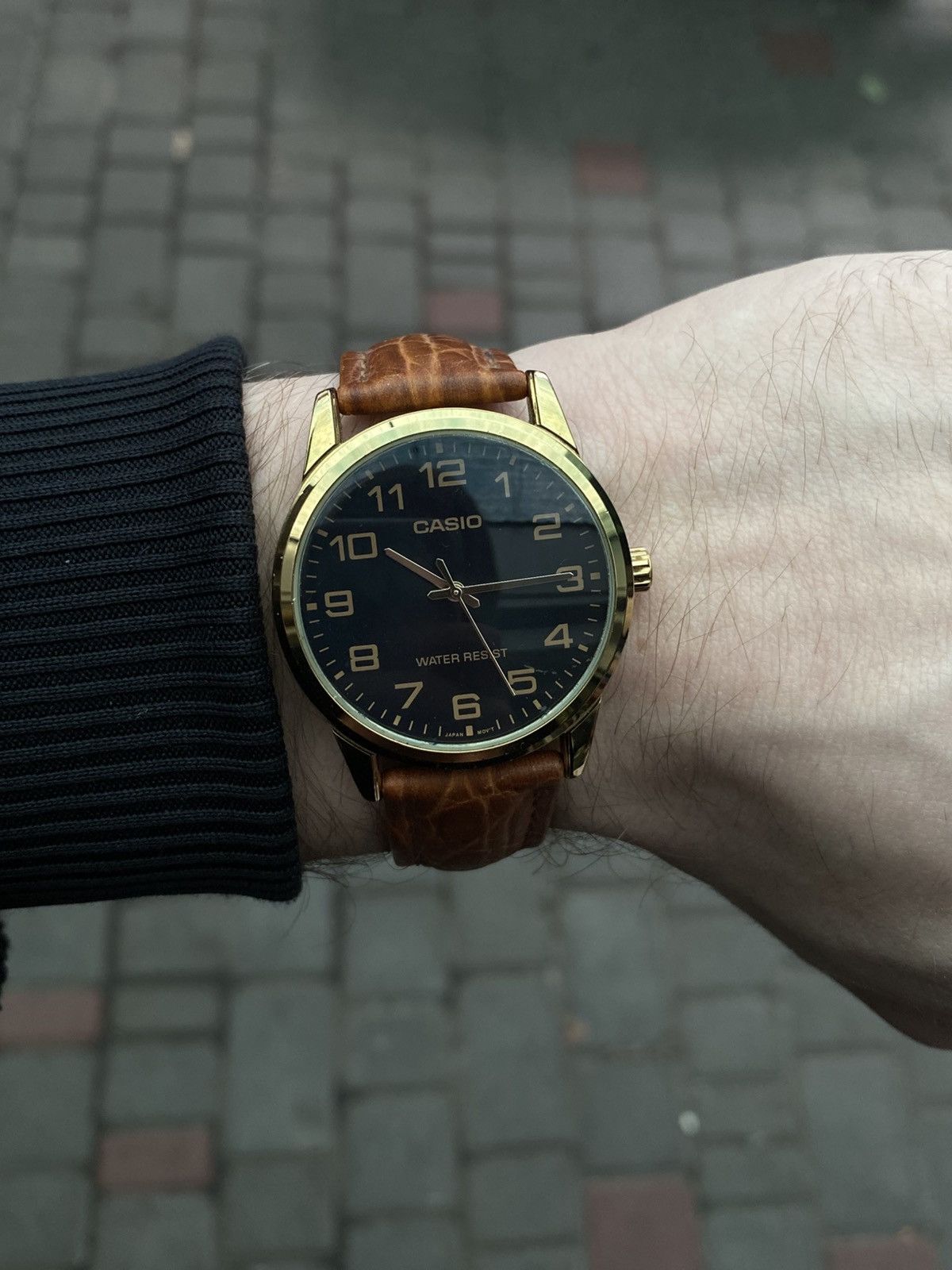Casio Casio MTP-V001 Watch. Gold. Black Dial. Classic Dress Size ONE SIZE - 2 Thumbnail
