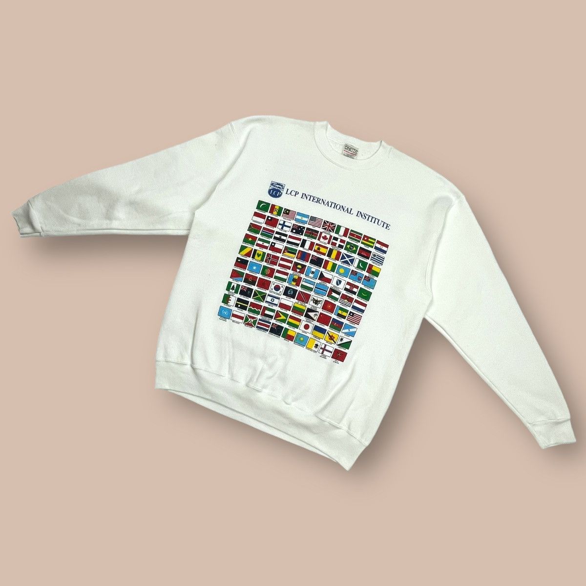 Vintage Vintage Sweatshirt with national flags pattern Size US XL / EU 56 / 4 - 2 Thumbnail