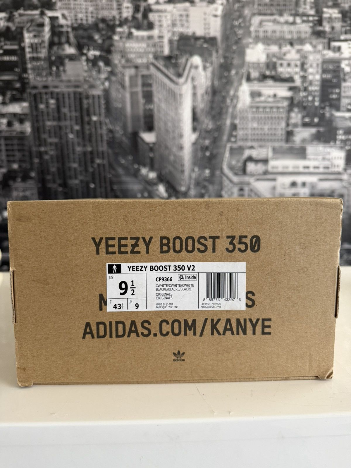 Yeezy YEEZY BOOST 350 V2 “CREAM” Size US 9.5 / EU 42-43 - 6 Thumbnail