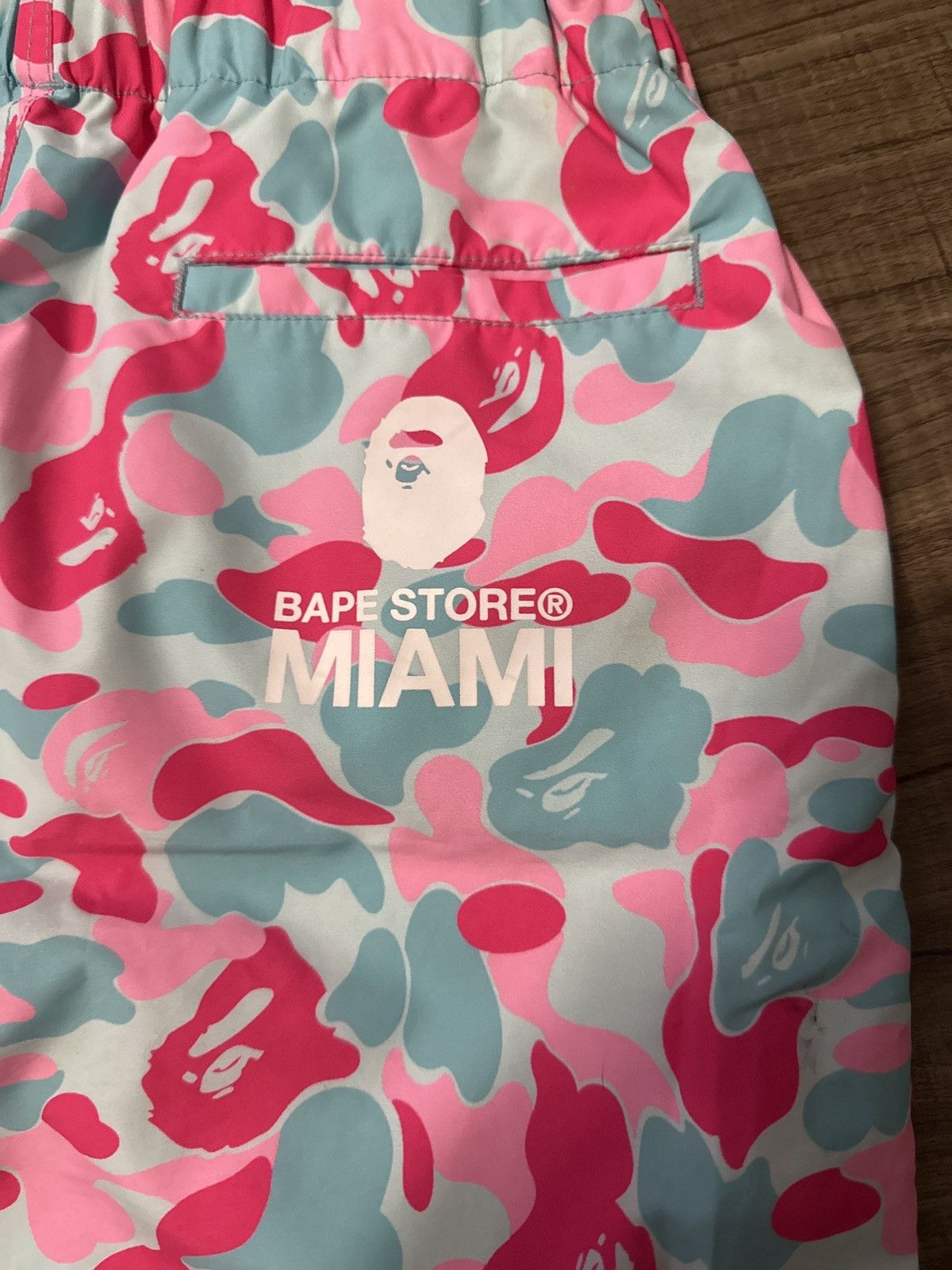 Bape Bape store miami swimtrunks Size US 27 - 3 Thumbnail