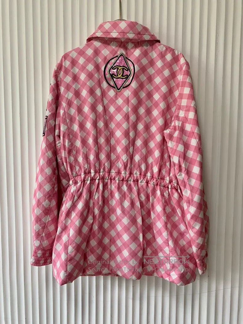 Chanel Chanel 23C pink and white plaid logo waist jacket Size S / US 4 / IT 40 - 2 Thumbnail