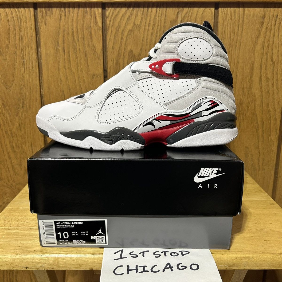 Jordan Brand Nike Air Jordan 8 Retro Bugs Bunny 2025 305381-100 Sz 10 NEW Size US 10 / EU 43 - 3 Thumbnail