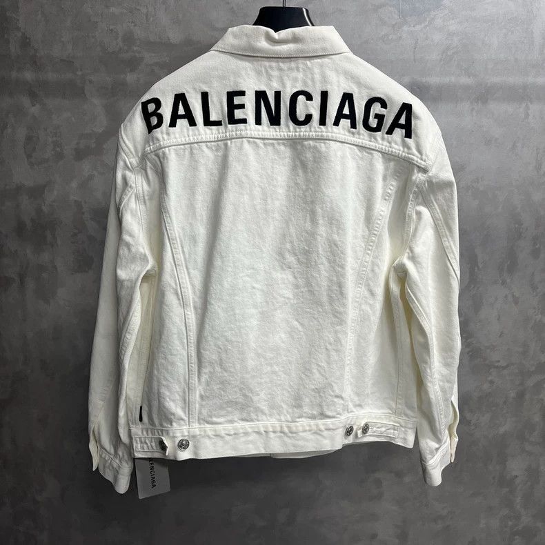 Balenciaga Balenciaga latest white back letter logo stone washed denim Size US L / EU 52-54 / 3 - 5 Thumbnail