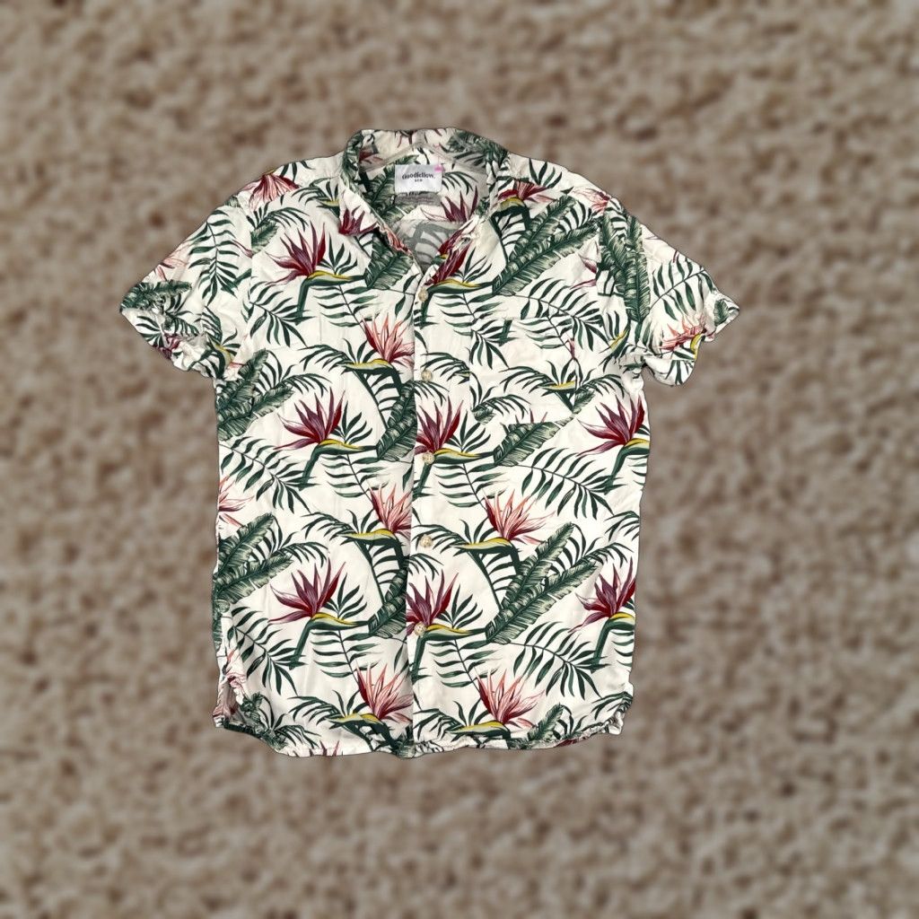Vintage VINTAGE Goodfellow & Co Shirt Men White Floral Bird Of Paradise Hawaiian Rayon Size US S / EU 44-46 / 1 - 1 Thumbnail