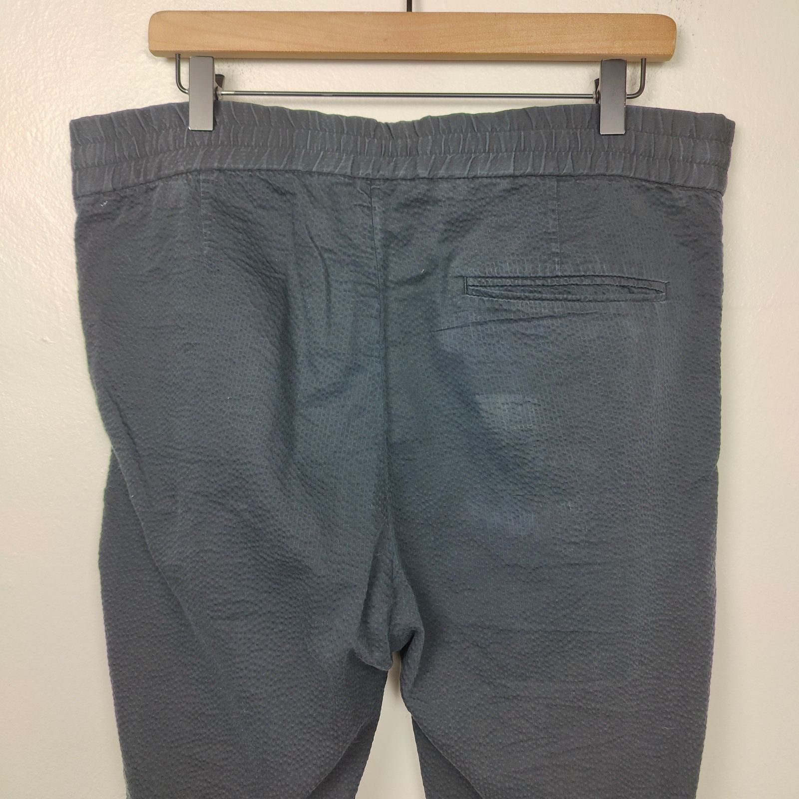 Cos COS Tapered Pants Mens 32R Dark Black Blue Textured Size US 32 / EU 48 - 4 Thumbnail