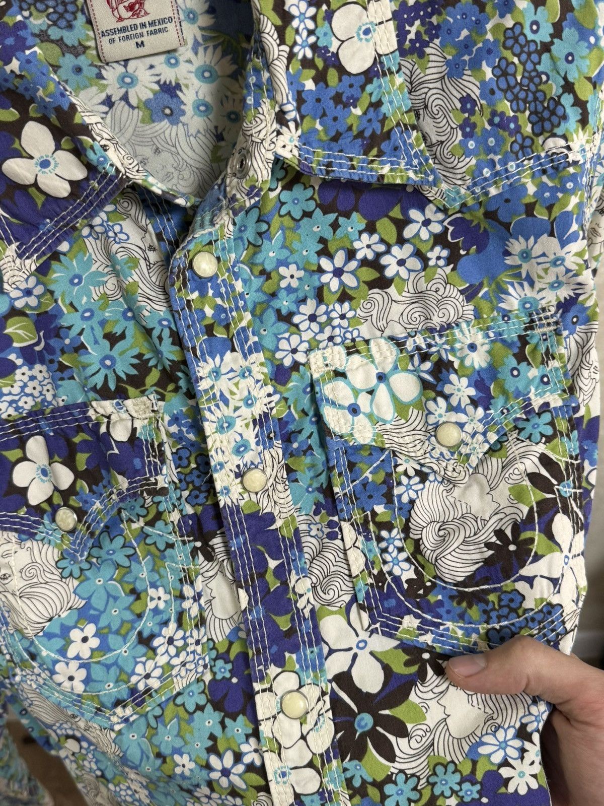 True Religion Vintage True Religion Floral Print Shirt Jacket Men’s Size M Size US M / EU 48-50 / 2 - 11 Thumbnail