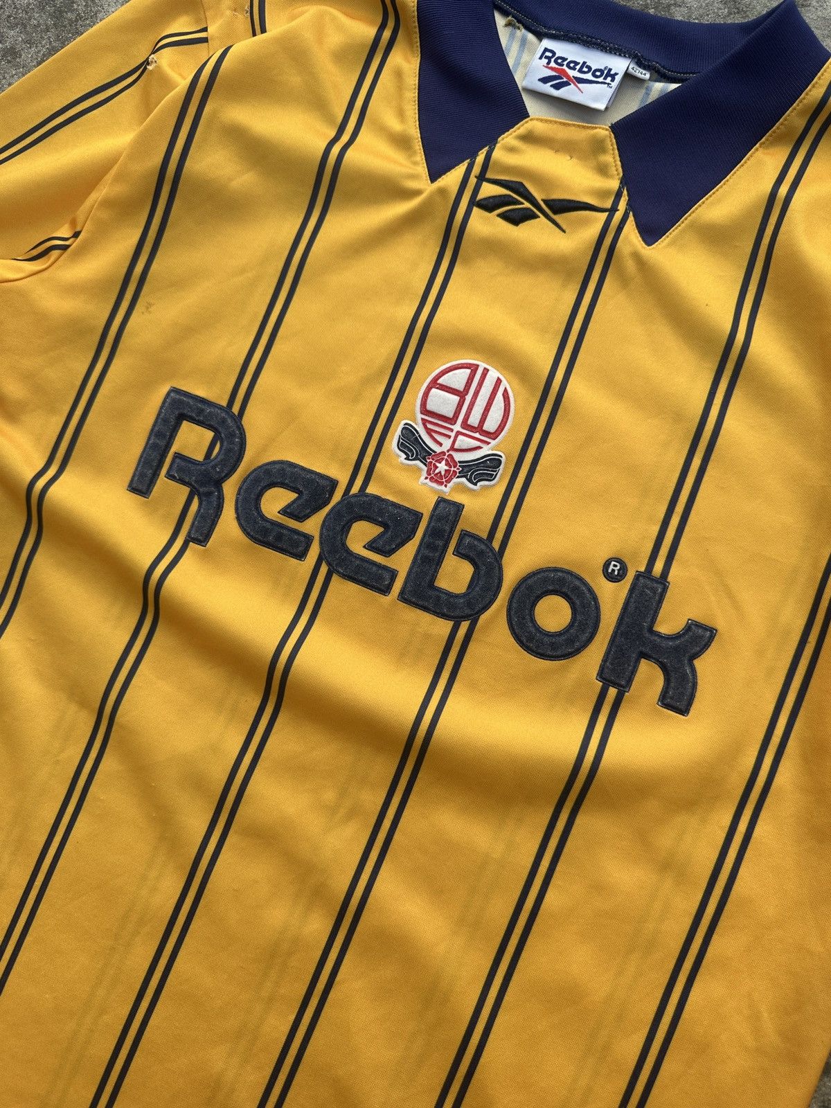 Reebok Vintage Reebok Big Logo Bolton Town 90s Soccer Jersey Style Size US XL / EU 56 / 4 - 3 Thumbnail