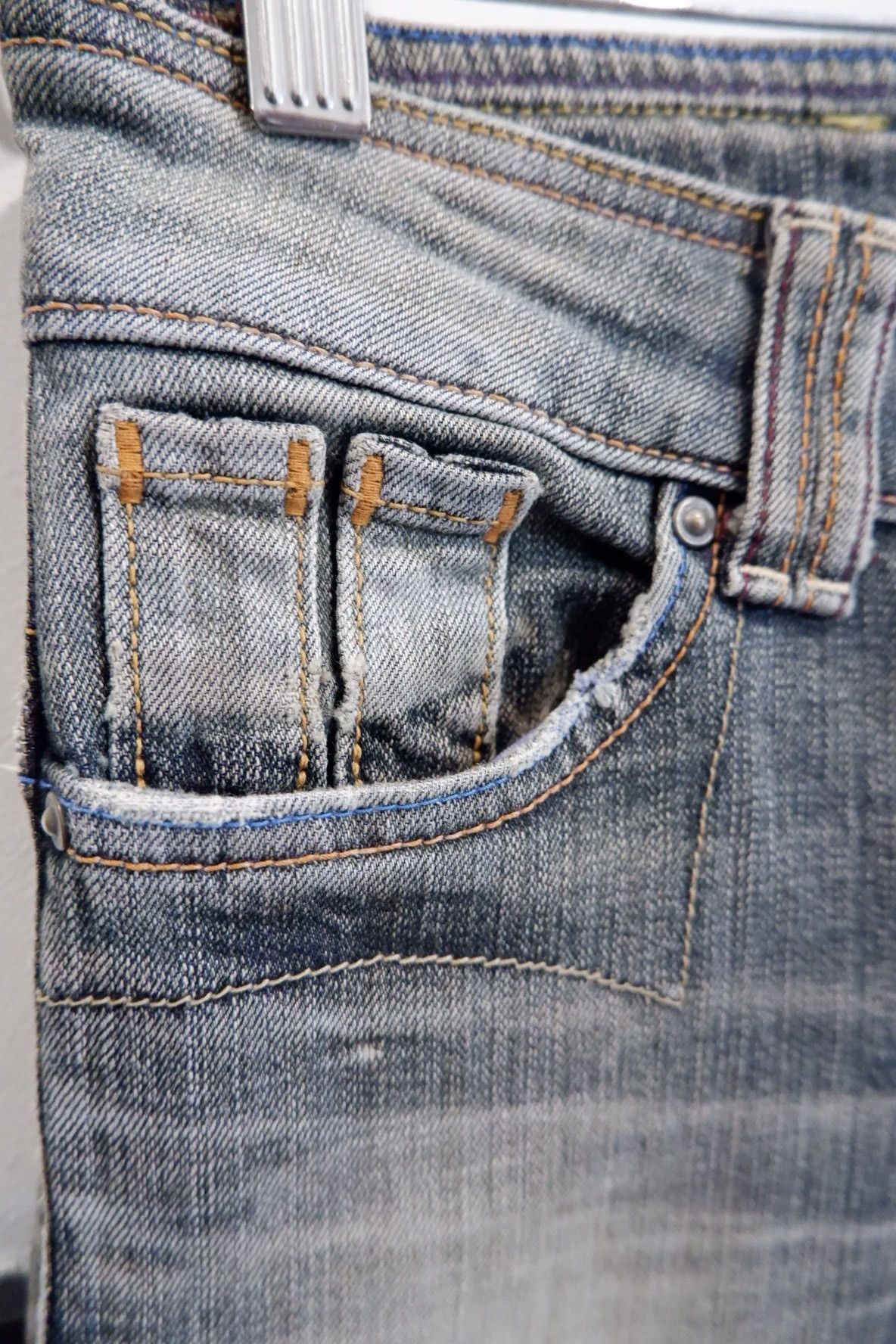 If Six Was Nine Vintage Y2K Vienus Flared Distressed Low Rise Jeans Size US 26 / EU 42 - 4 Thumbnail