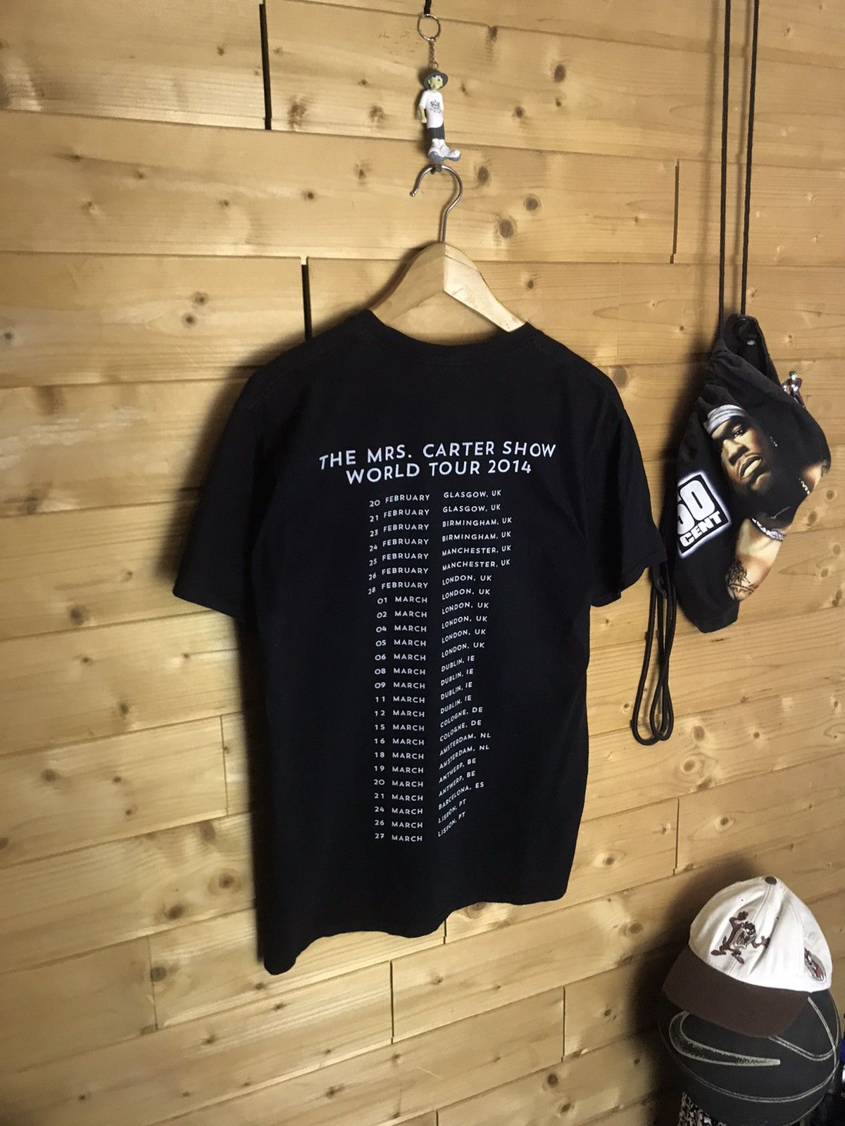 Band Tees Beyoncé Mrs. Carter 2014 tour t-shirt Size US M / EU 48-50 / 2 - 8 Thumbnail
