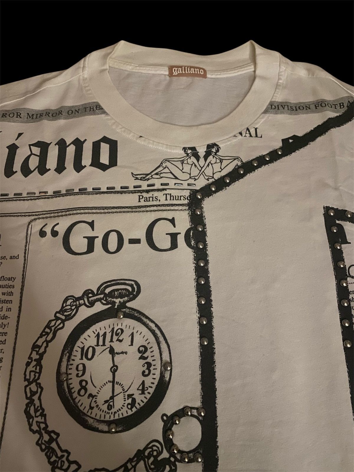 John Galliano John Galliano Iconic Newspaper Fullprint T Shirt Size US XL / EU 56 / 4 - 4 Thumbnail