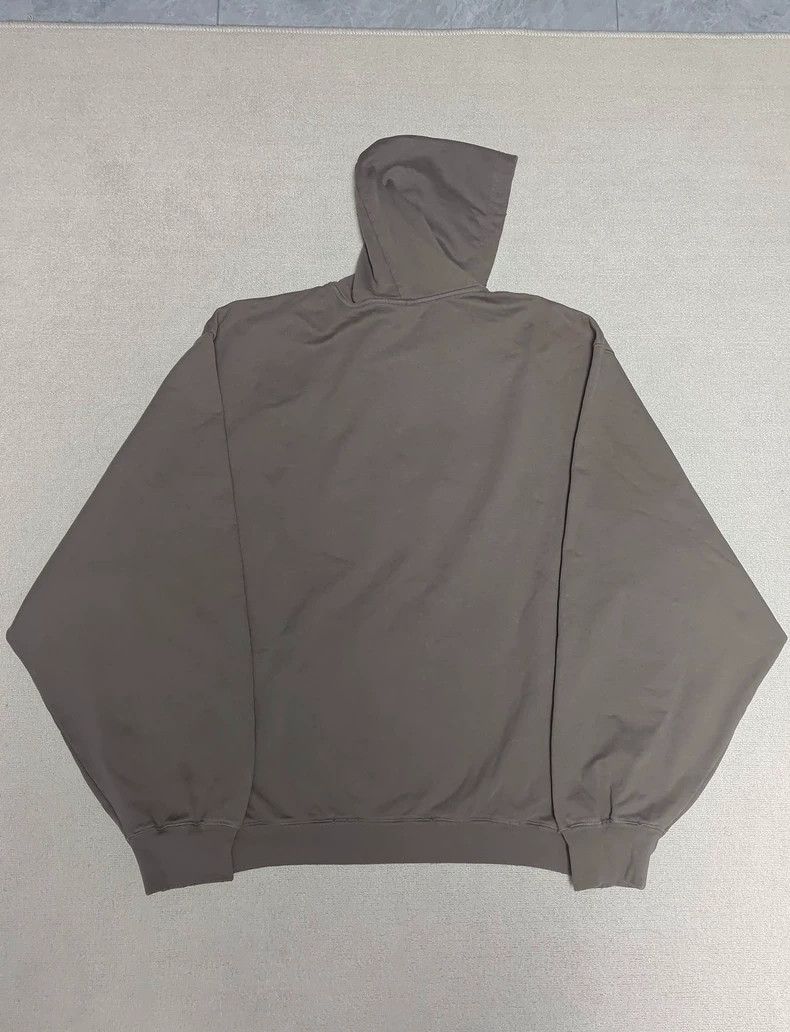 Balenciaga Balenciaga FW23 Solid Letter Logo Printed Hooded Long Sleev Size US S / EU 44-46 / 1 - 2 Thumbnail