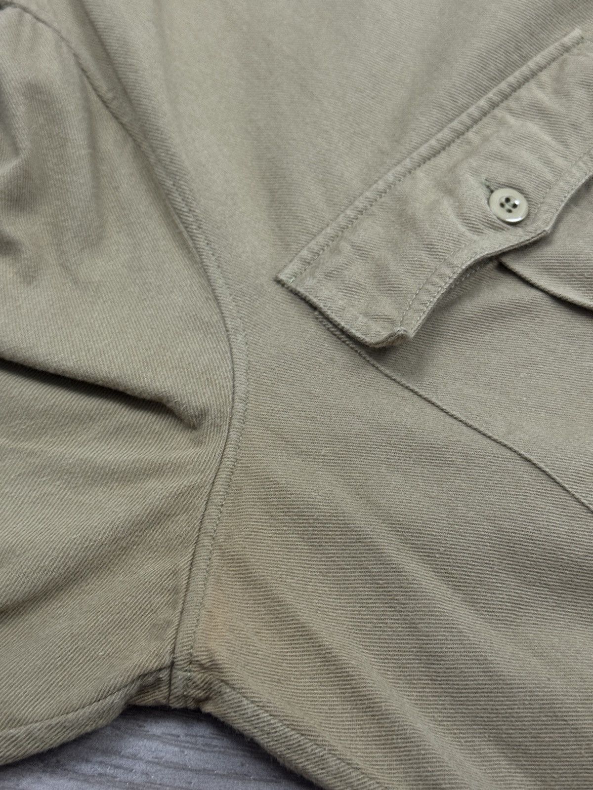 Celine SS 20 Celine X Hedi Slimane Military Shirt in Cotton Twill Size US M / EU 48-50 / 2 - 9 Thumbnail