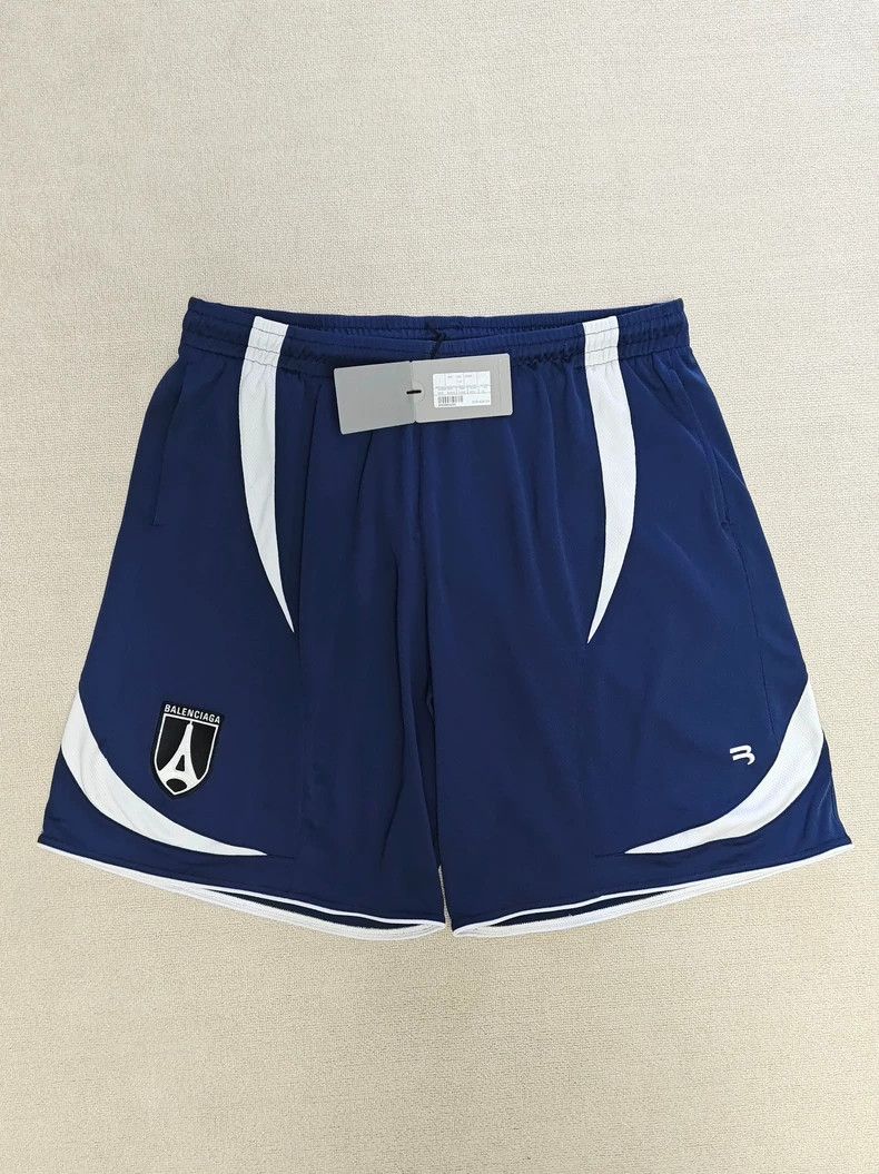 Balenciaga Balenciaga size xl Breathable sportyb shorts in iron tower Size US 30 / EU 46 - 1 Thumbnail
