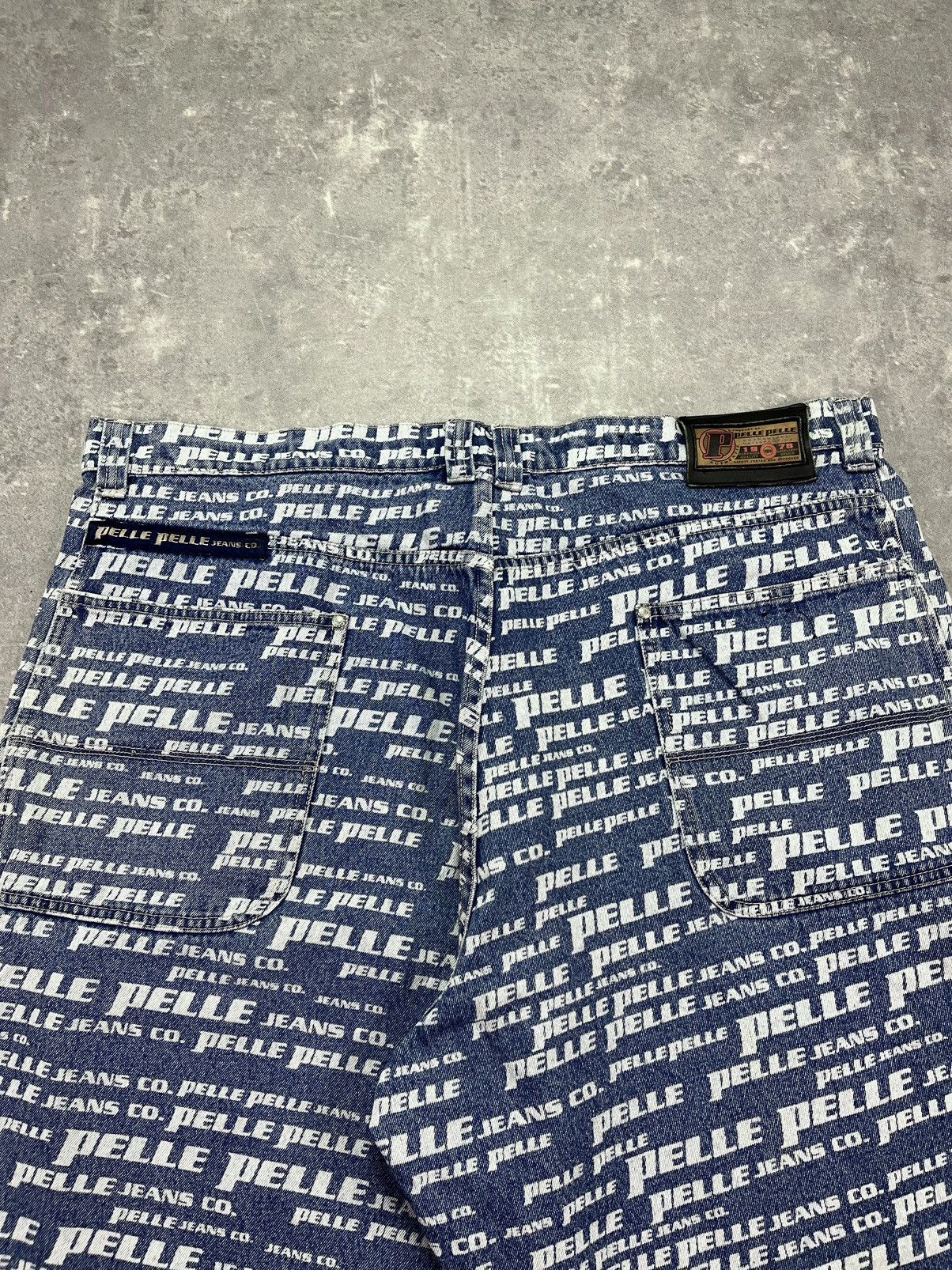 Pelle Pelle Pelle Pelle Marc Buchanan Vintage Multilogo Mega Baggy Jorts Size US 44 / EU 60 - 10 Thumbnail