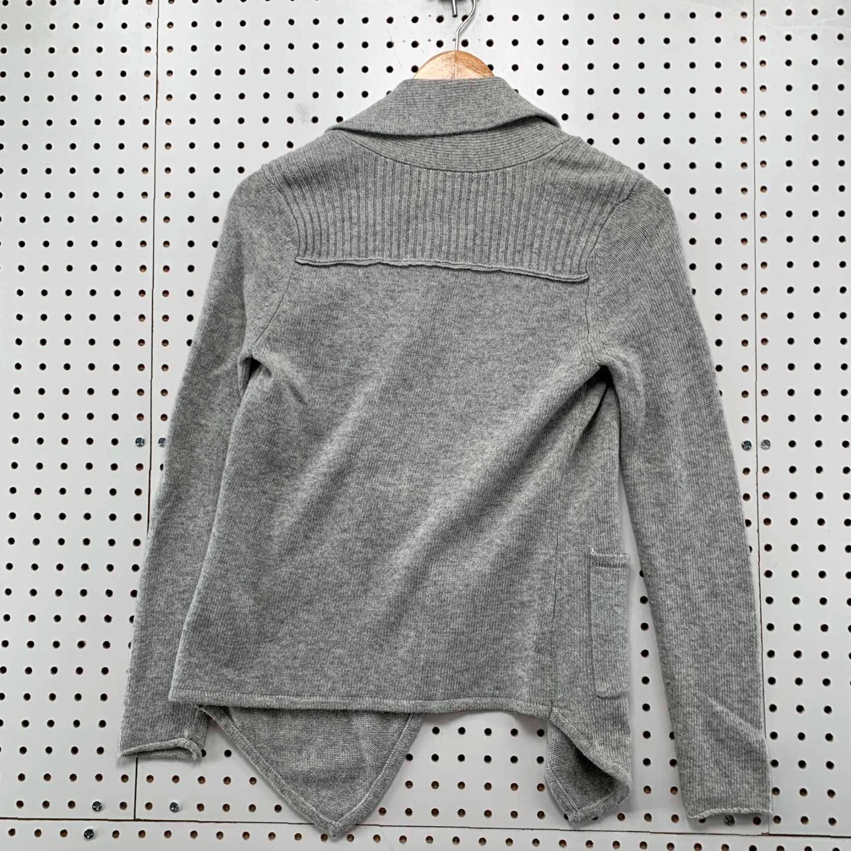 Banana Republic Banana Republic Wool Cardigan Sweater Women Small Gray Open Front Shawl Business Cardigan Size S / US 4 / IT 40 - 2 Thumbnail