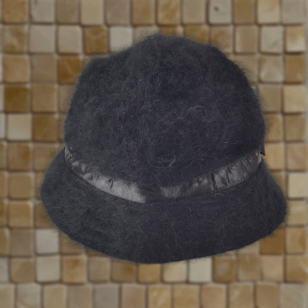 Vintage VINTAGE Women's Bucket Hat Angora Black Rabbit Fur Casual Retro 90s Fashion Fall Spring Summer Winter OSFA Size ONE SIZE - 1 Thumbnail