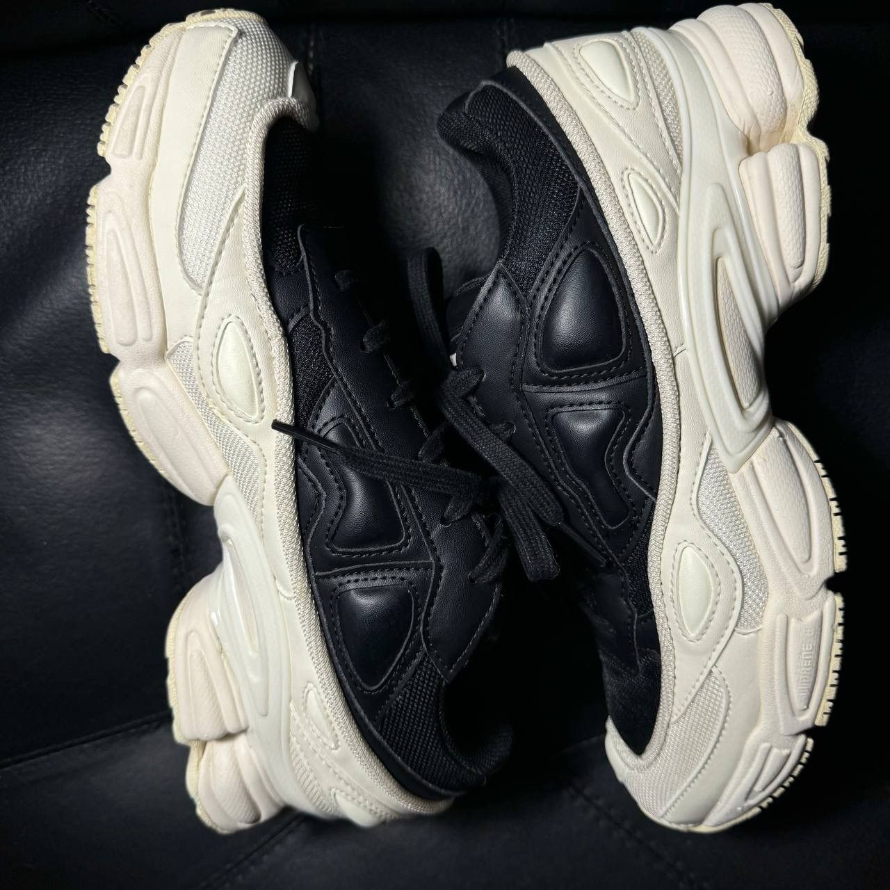 Adidas × Raf Simons Adidas Raf Simons ozweego Cream White FW18 Size US 7.5 / EU 40-41 - 5 Thumbnail