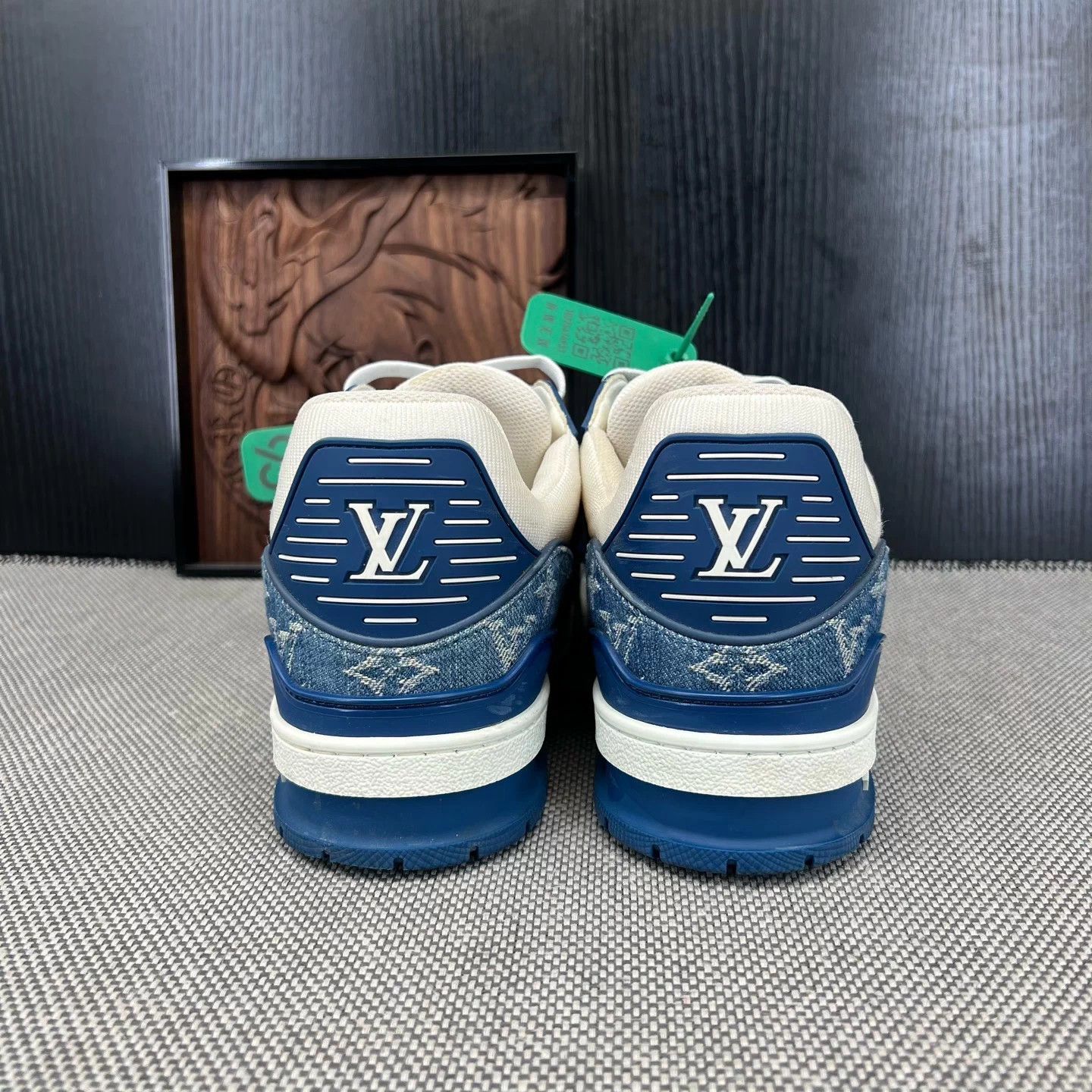 Louis Vuitton LV white blue denim trainer Size US 8 / EU 41 - 5 Thumbnail