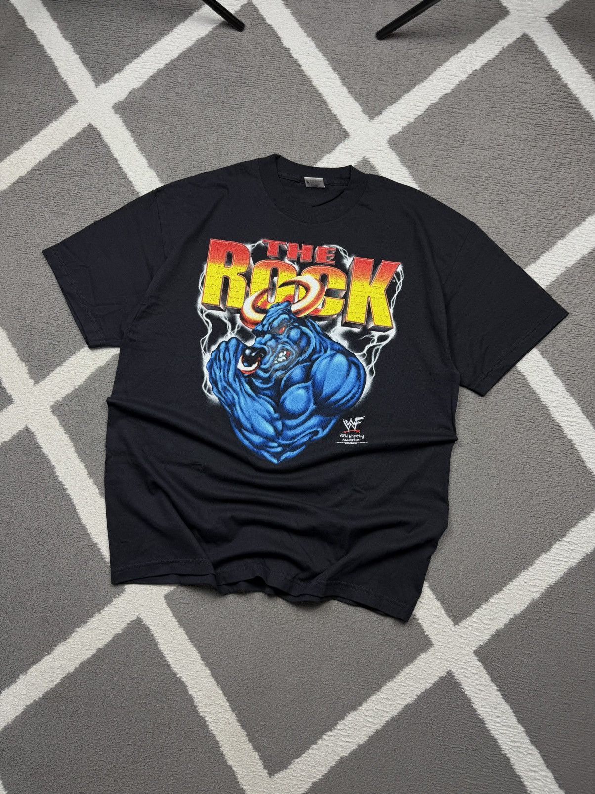 WWE Vintage 2000 WWE WWF The Rock Graphic Tee T-shirt men’s XL Size US XL / EU 56 / 4 - 2 Thumbnail