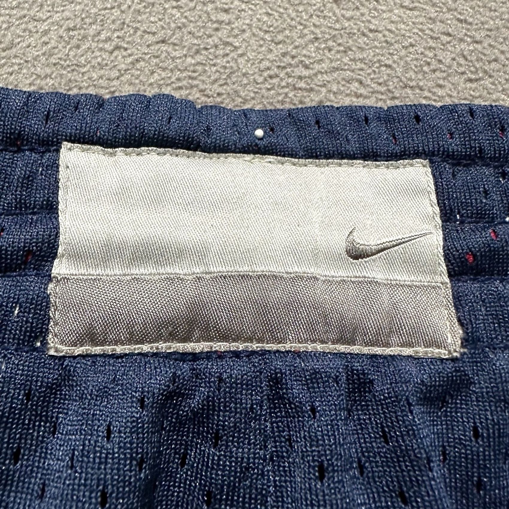 Nike VINTAGE Nike Basketball Shorts Mens L Blue Red White Satin Reversible Y2K 90s Baggy Athletic 90s Mens Size US 33 - 5 Thumbnail