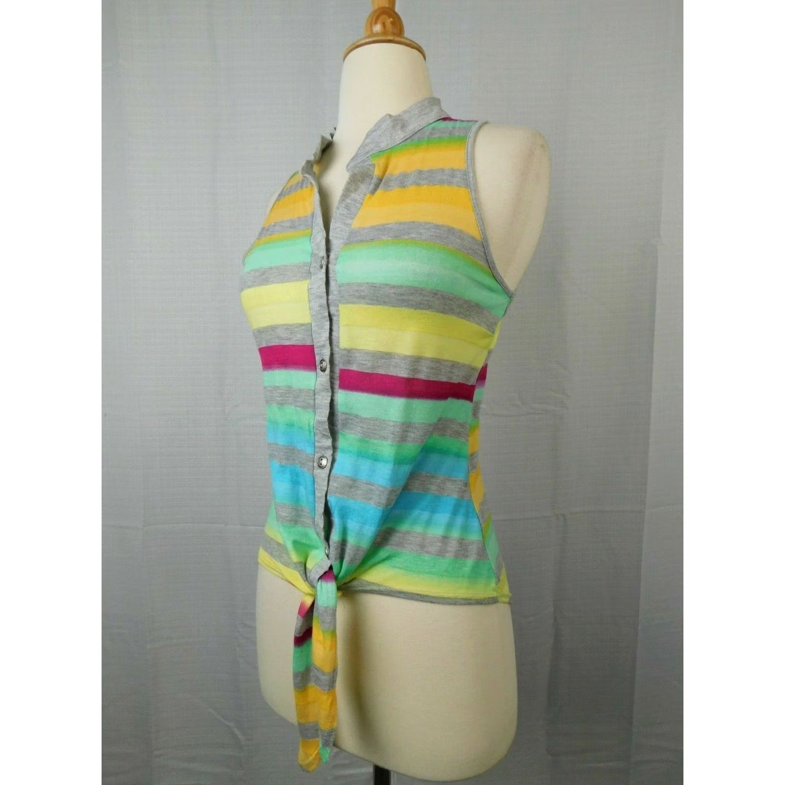 Vintage Body Central Sleeveless Collared Tie-Front Button Up Top Multi Stripe Small 2526 Shirt Women XS? Size S / US 4 / IT 40 - 2 Thumbnail