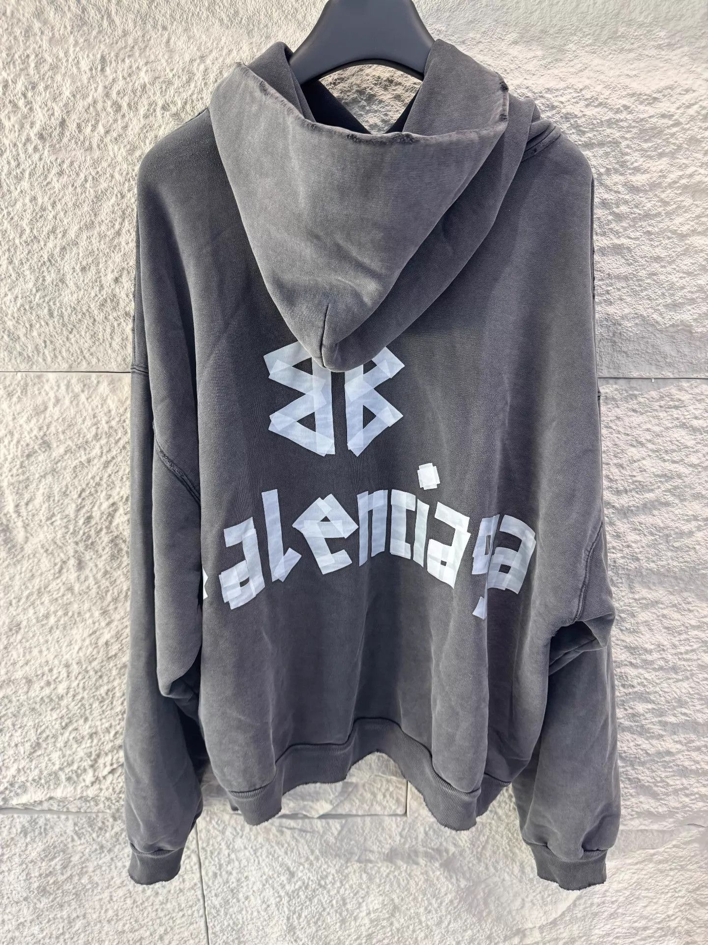 Balenciaga Balenciaga Tape Logo Oversized Hoodie Black M Size US M / EU 48-50 / 2 - 2 Thumbnail