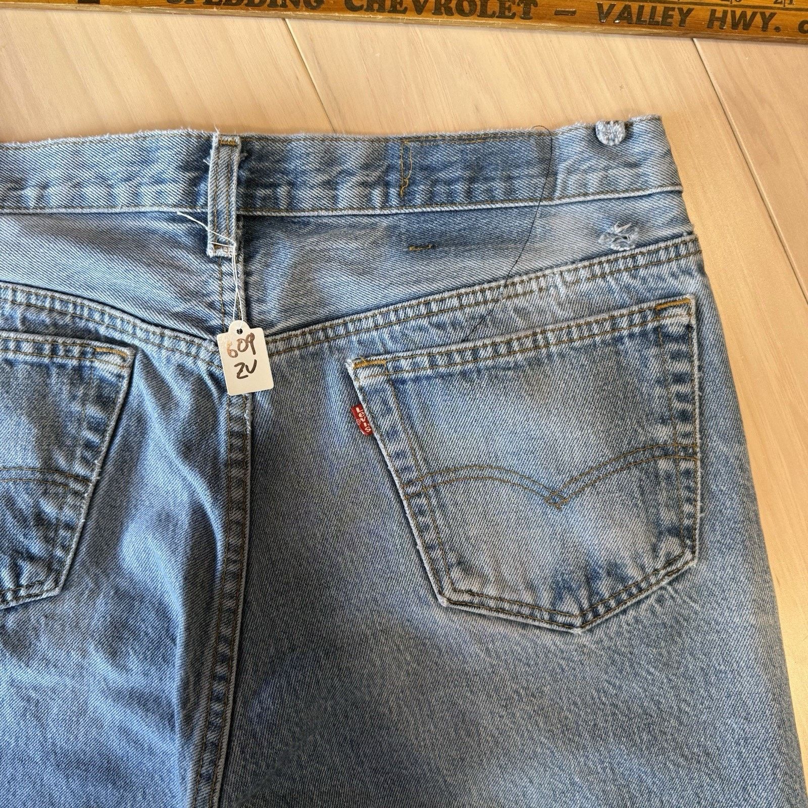 Levi's Vintage Levis 501 Jeans 34 Straight Leg 90s Denim Workwear Size US 34 / EU 50 - 11 Thumbnail