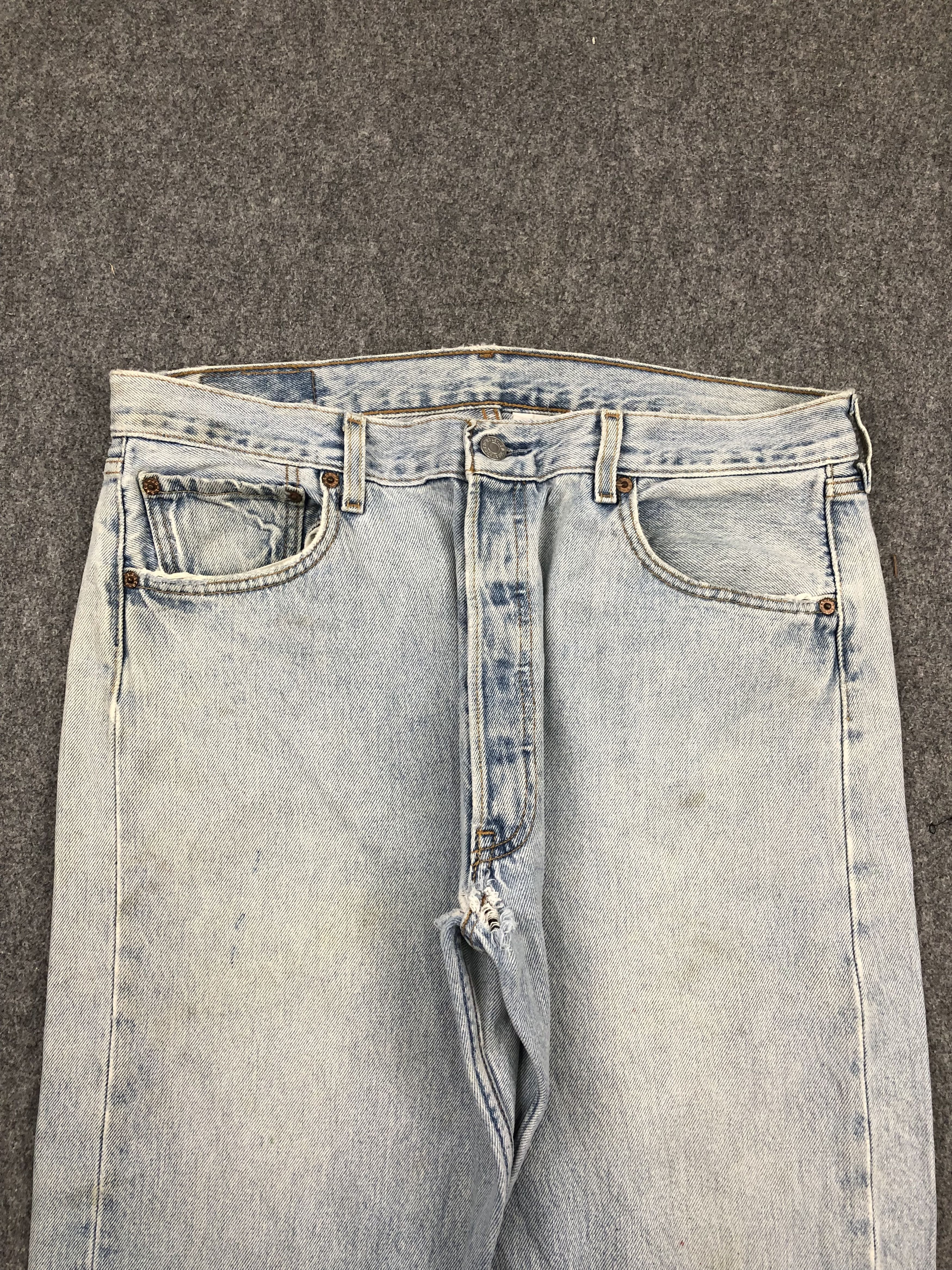 Levi's Vintage Levis 501 Light Blue Jeans DPP0220 Size US 34 / EU 50 - 2 Thumbnail