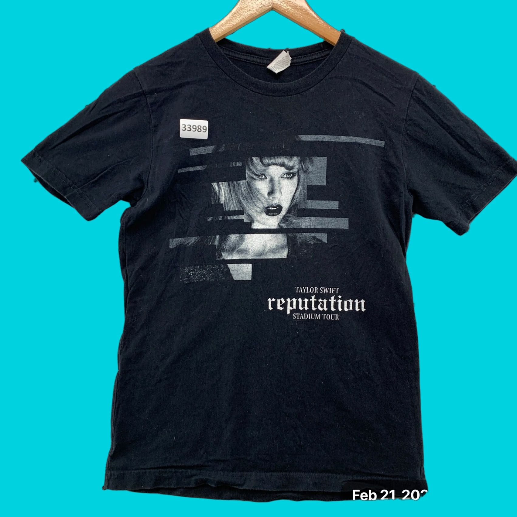 VINTAGE Taylor Swift Reputation Shirt Womens Small Music Pop Tour Concert 17x24.5