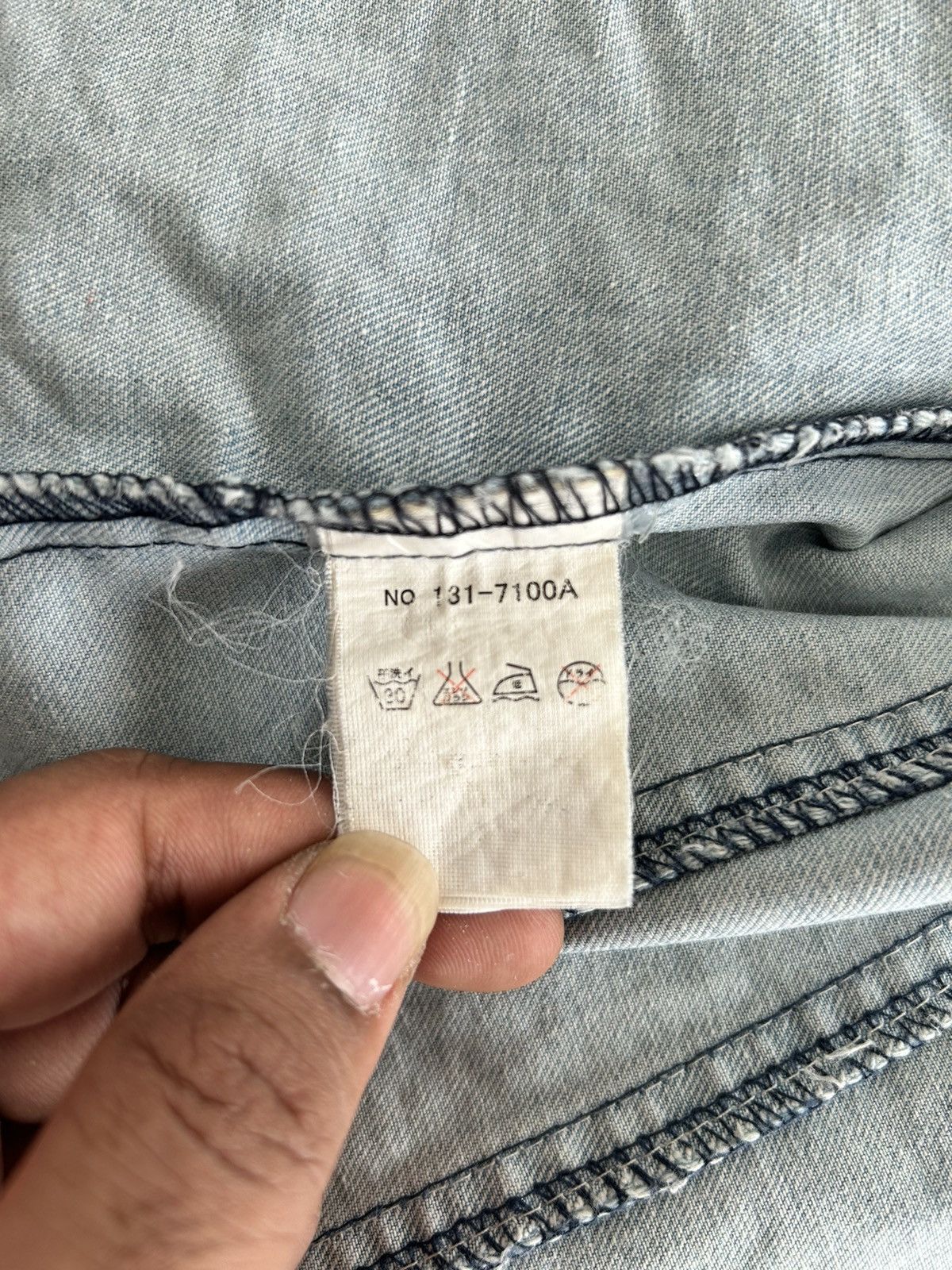In The Attic In The Attic Homme Backhit Denim Shirt Size US S / EU 44-46 / 1 - 14 Thumbnail