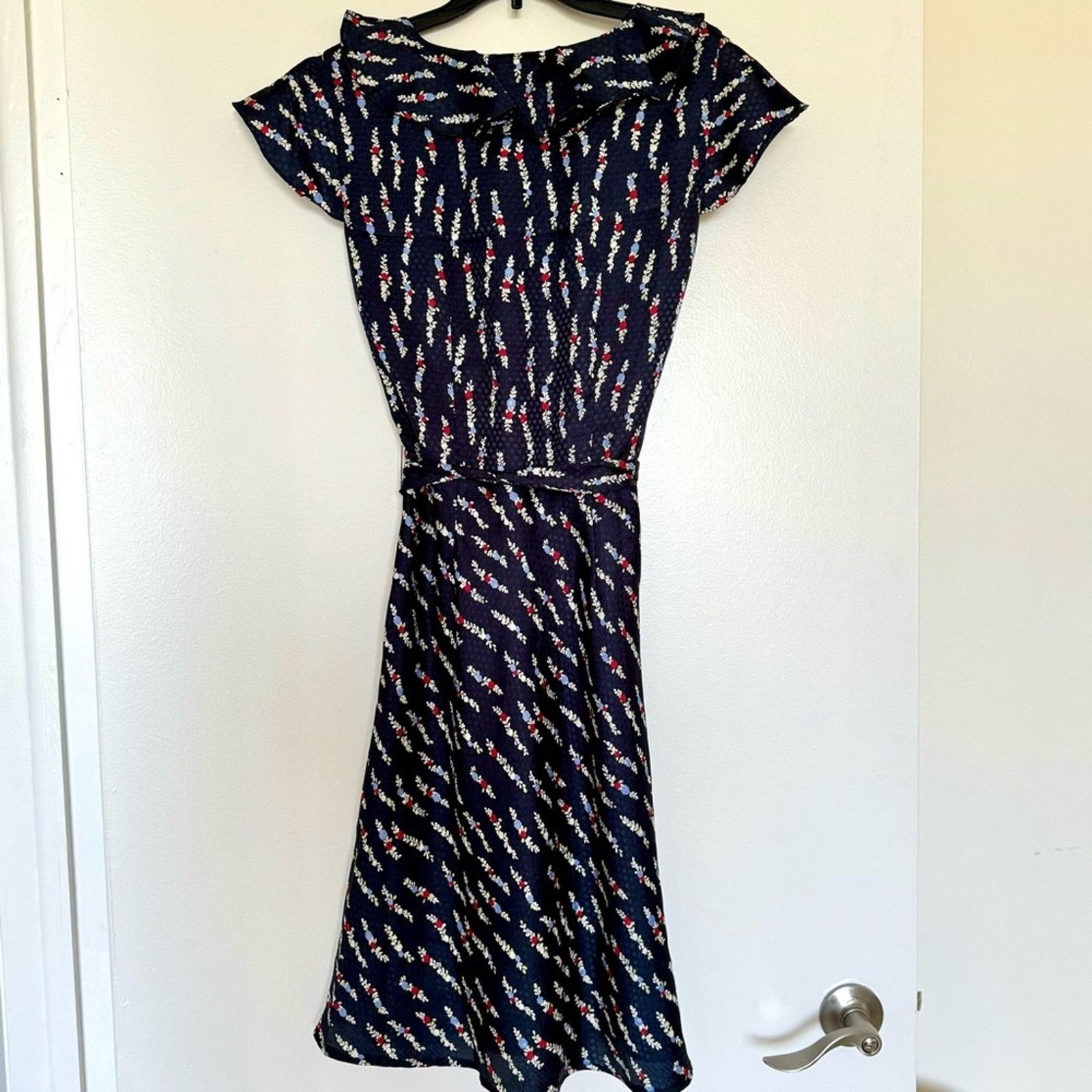 Laura Ashley Laura Ashley Dress, Size 4, Navy Blue Floral, Ruffled Size S / US 4 / IT 40 - 8 Thumbnail