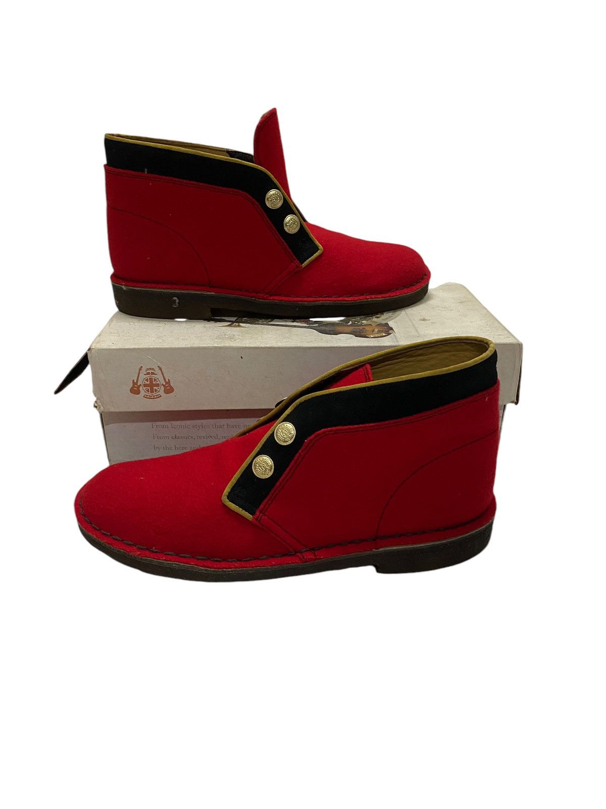 Red desert boots clarks online