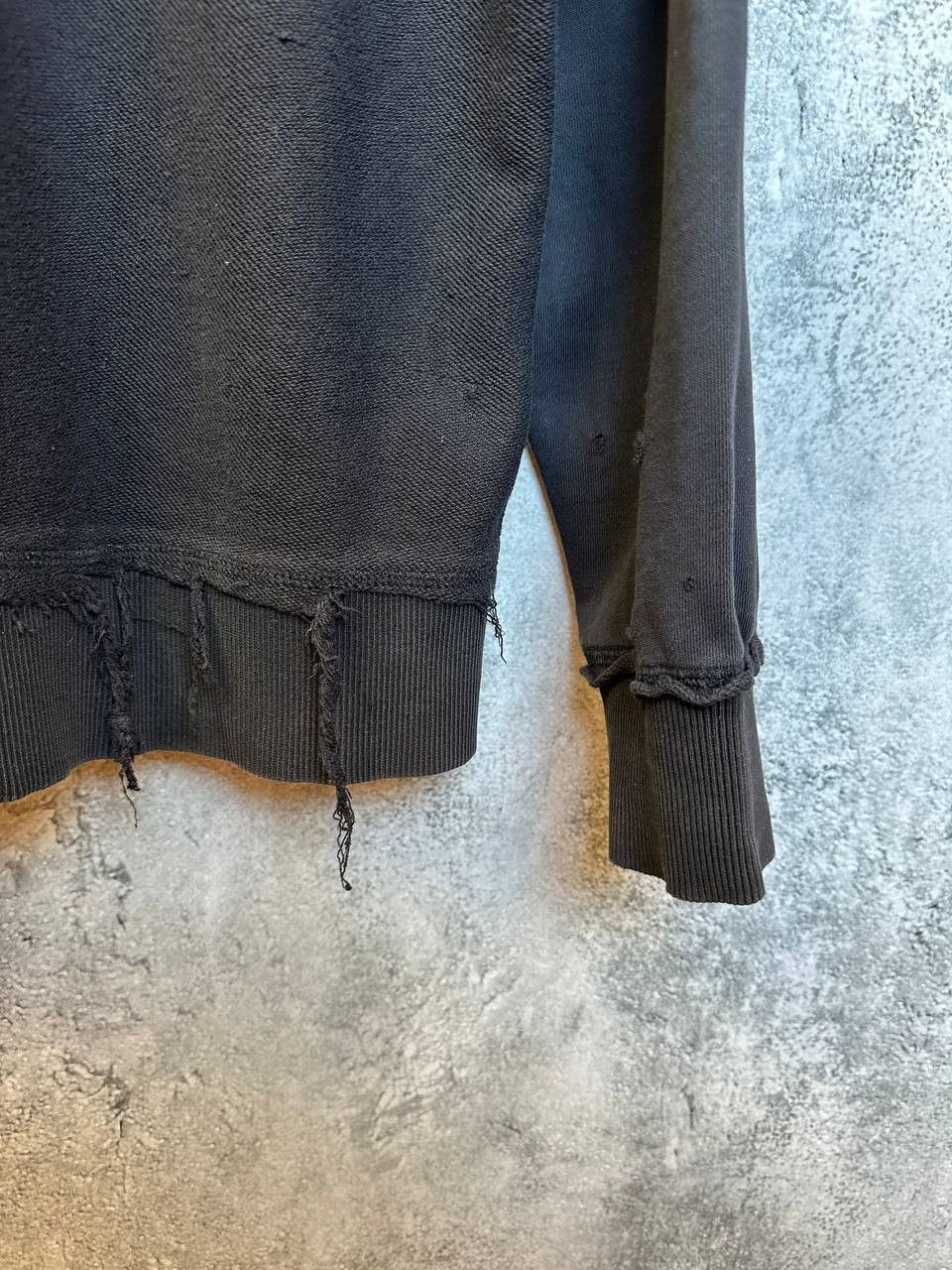 Versace Jeans Couture Versace Jeans Couture Felpa Distressed Sweatshirt Embossed Size US M / EU 48-50 / 2 - 14 Thumbnail