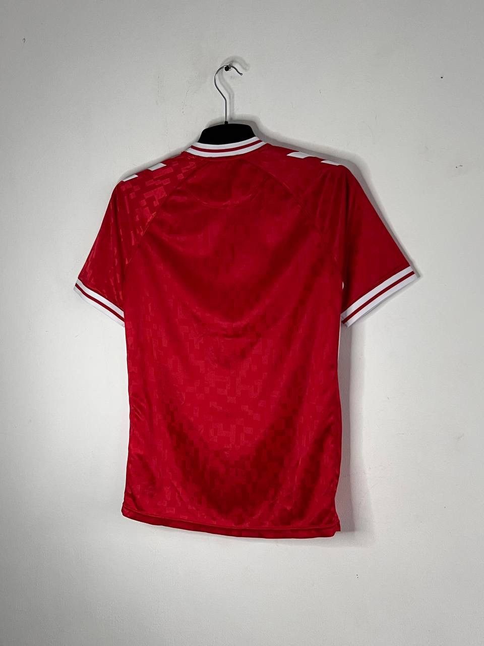 Hummel Denmark National Home Training Jersey 24/25 Fan Shirt Size US S / EU 44-46 / 1 - 7 Thumbnail