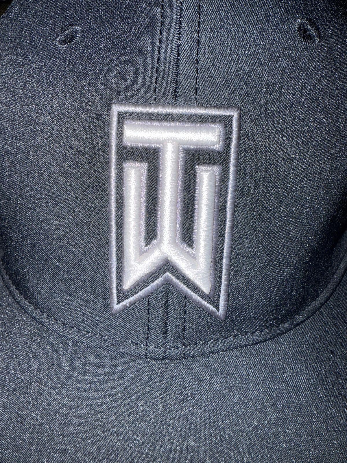 Nike Nike Golf Tiger Woods Embroidered Logo Dark Blue Aerobill Hat Size ONE SIZE - 4 Thumbnail