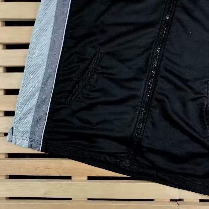 Adidas × Vintage Mens Jacket Adidas Vintage Top Tracksuit Size L Size US L / EU 52-54 / 3 - 3 Thumbnail