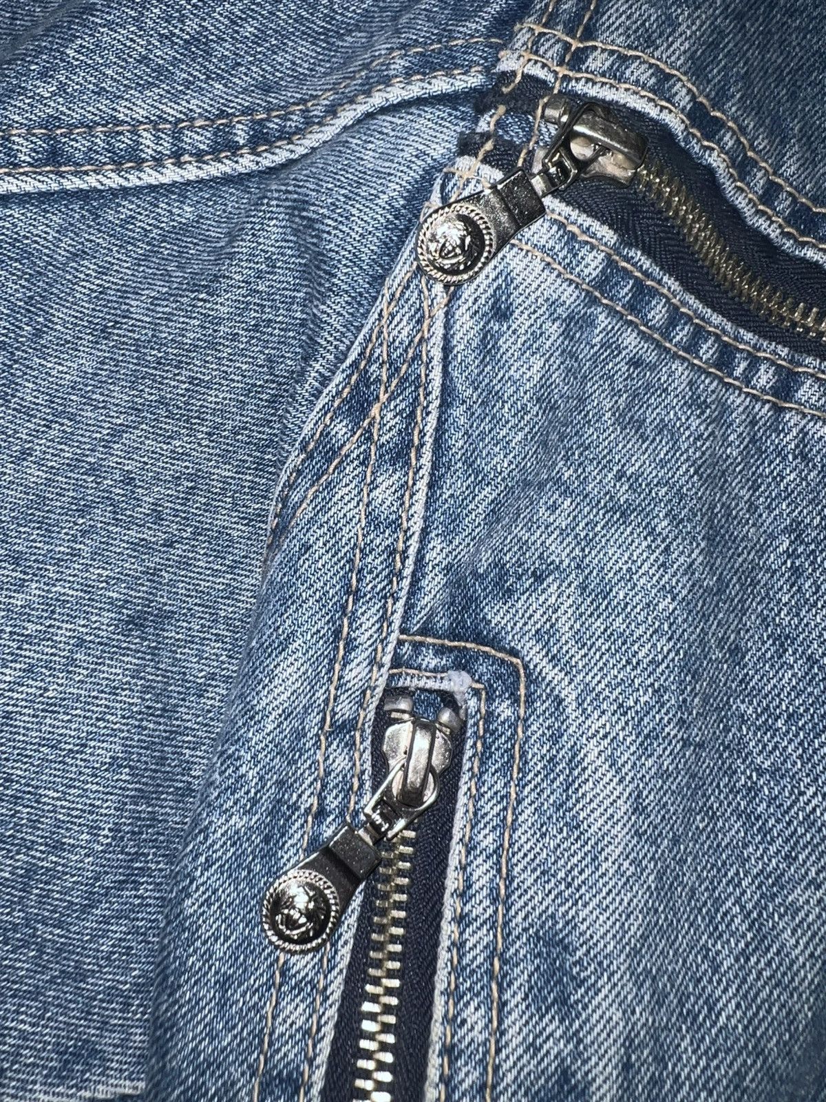 Versace Versace biker jean jacket 80/90s Gianni era (very rare) Size US M / EU 48-50 / 2 - 8 Thumbnail