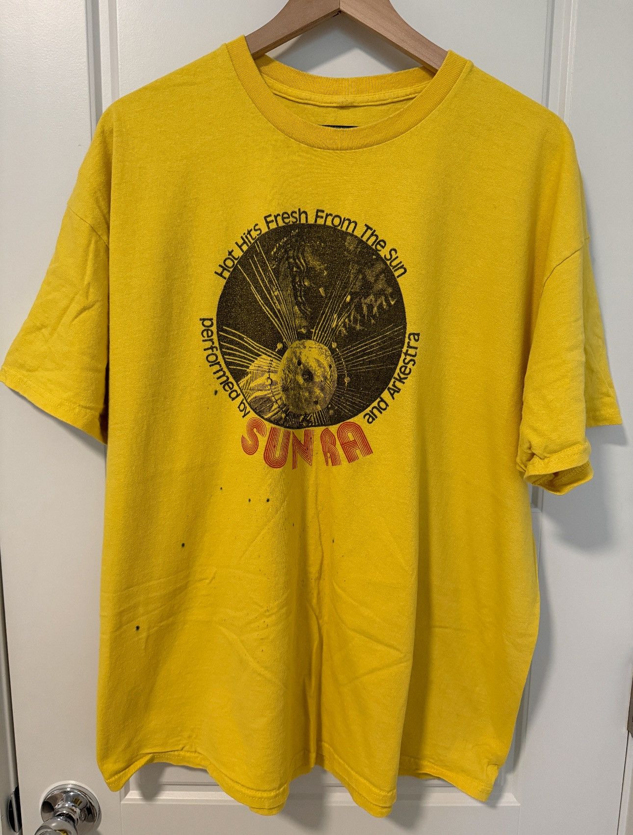 Vintage SUN RA hot hits fresh from the sun Size US XL / EU 56 / 4 - 1 Thumbnail