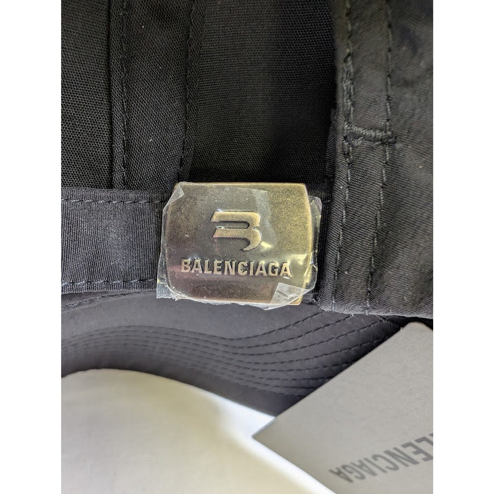 Balenciaga o1rshd1 Size: S / Tracksuit Nylon Hat / Cap in Black/White Size ONE SIZE - 5 Thumbnail