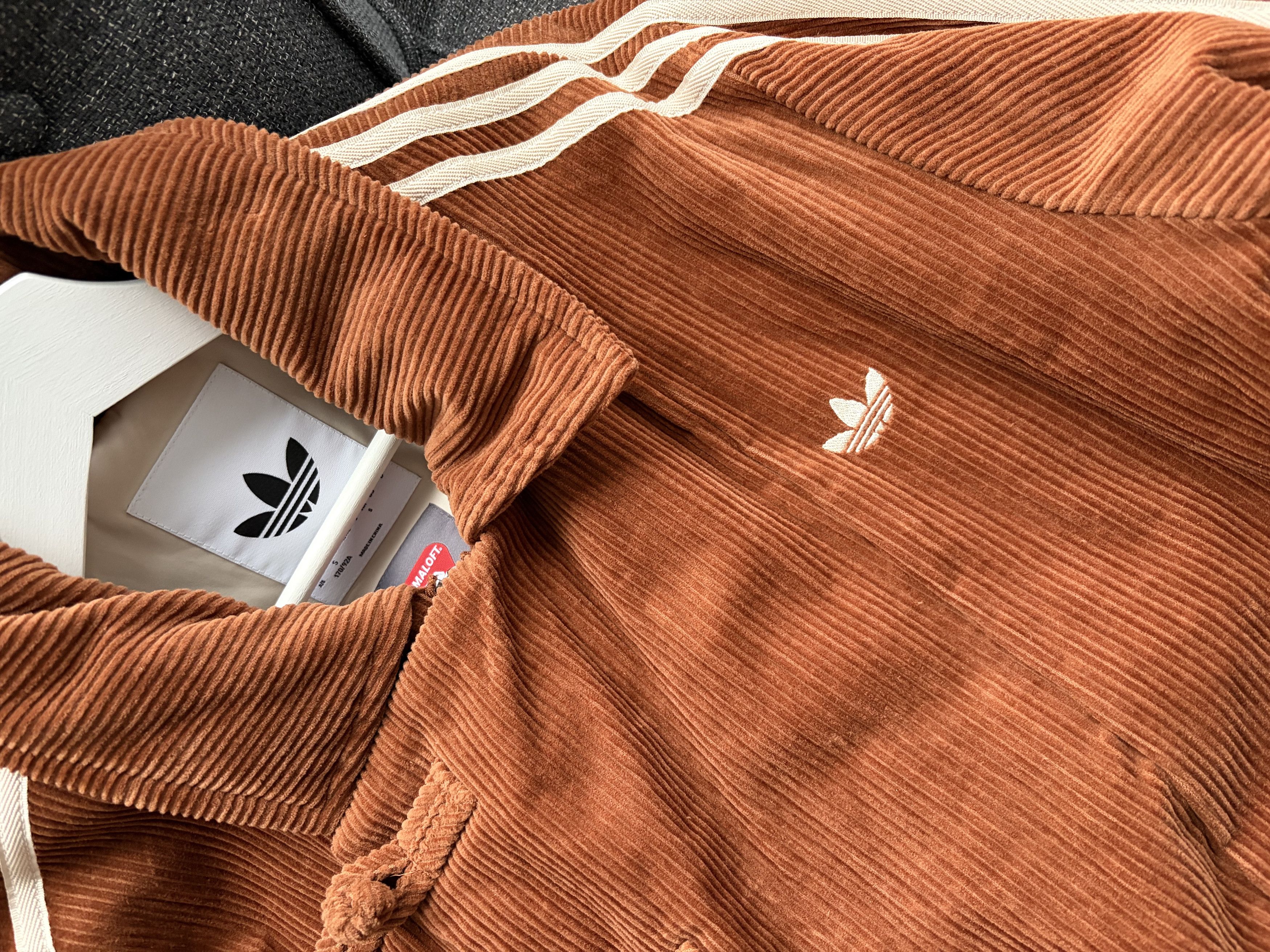Adidas Adidas China Exclusive Chinese New Year Corduroy Jacket Size US S / EU 44-46 / 1 - 3 Thumbnail