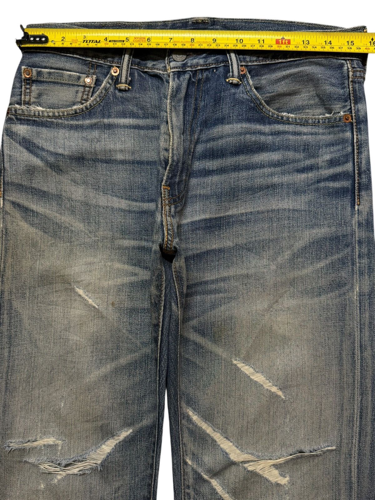 Levi's Vintage Clothing Vintage Y2K Levis 505 Blue Faded Wash Whiskers Distressed Size US 30 / EU 46 - 8 Thumbnail