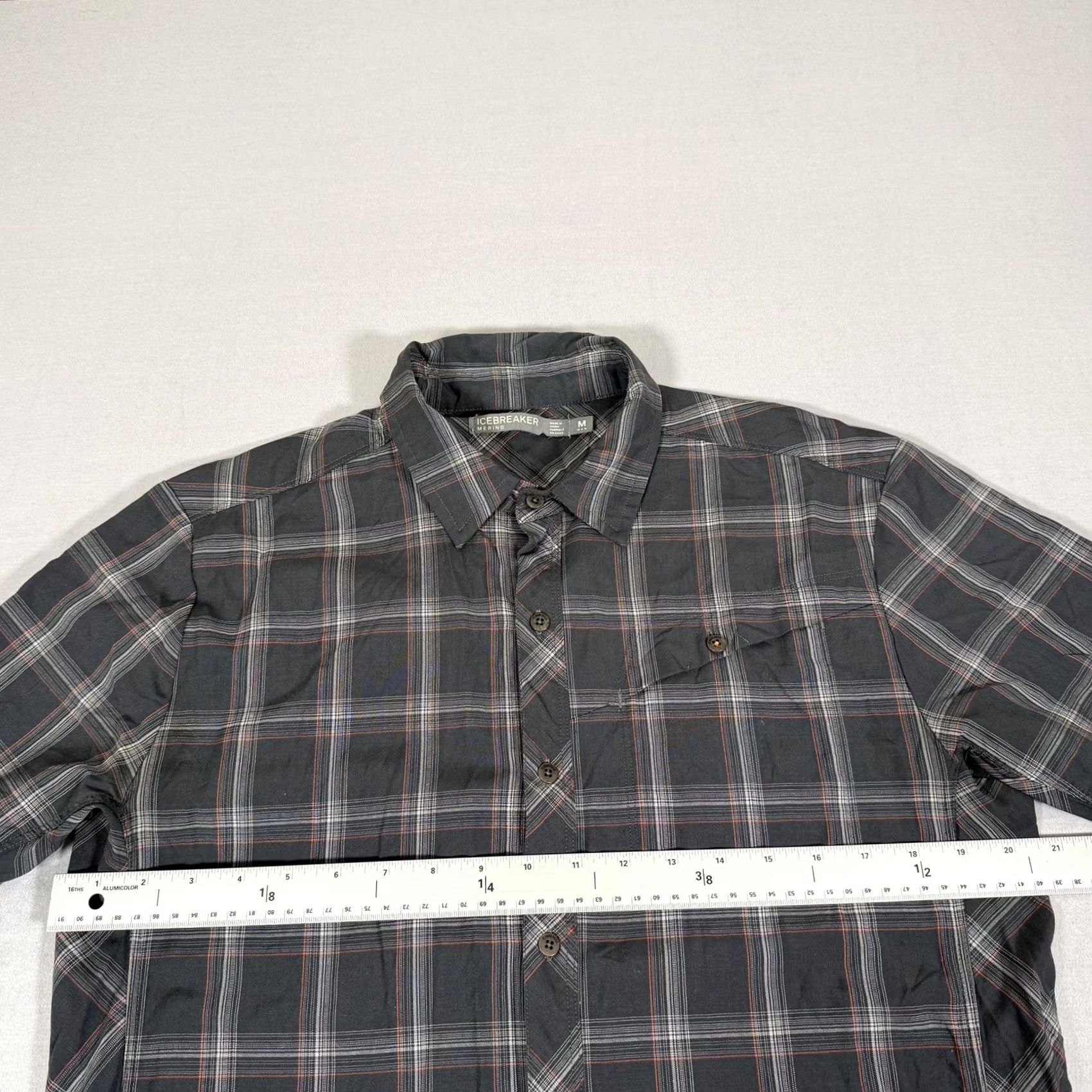 Icebreaker Icebreaker Shirt Mens Medium Merino Wool Plaid Button-Up Gray Short Sleeve Outdoor Casual Travel Concert Mens Size US M / EU 48-50 / 2 - 4 Thumbnail