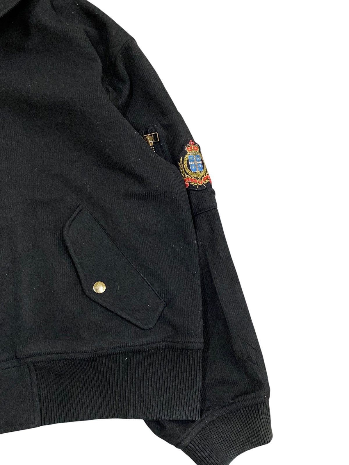 Japanese Brand Astrée Visage 1997 Black Bomber Jacket – Embroidered Crest Size US L / EU 52-54 / 3 - 3 Thumbnail