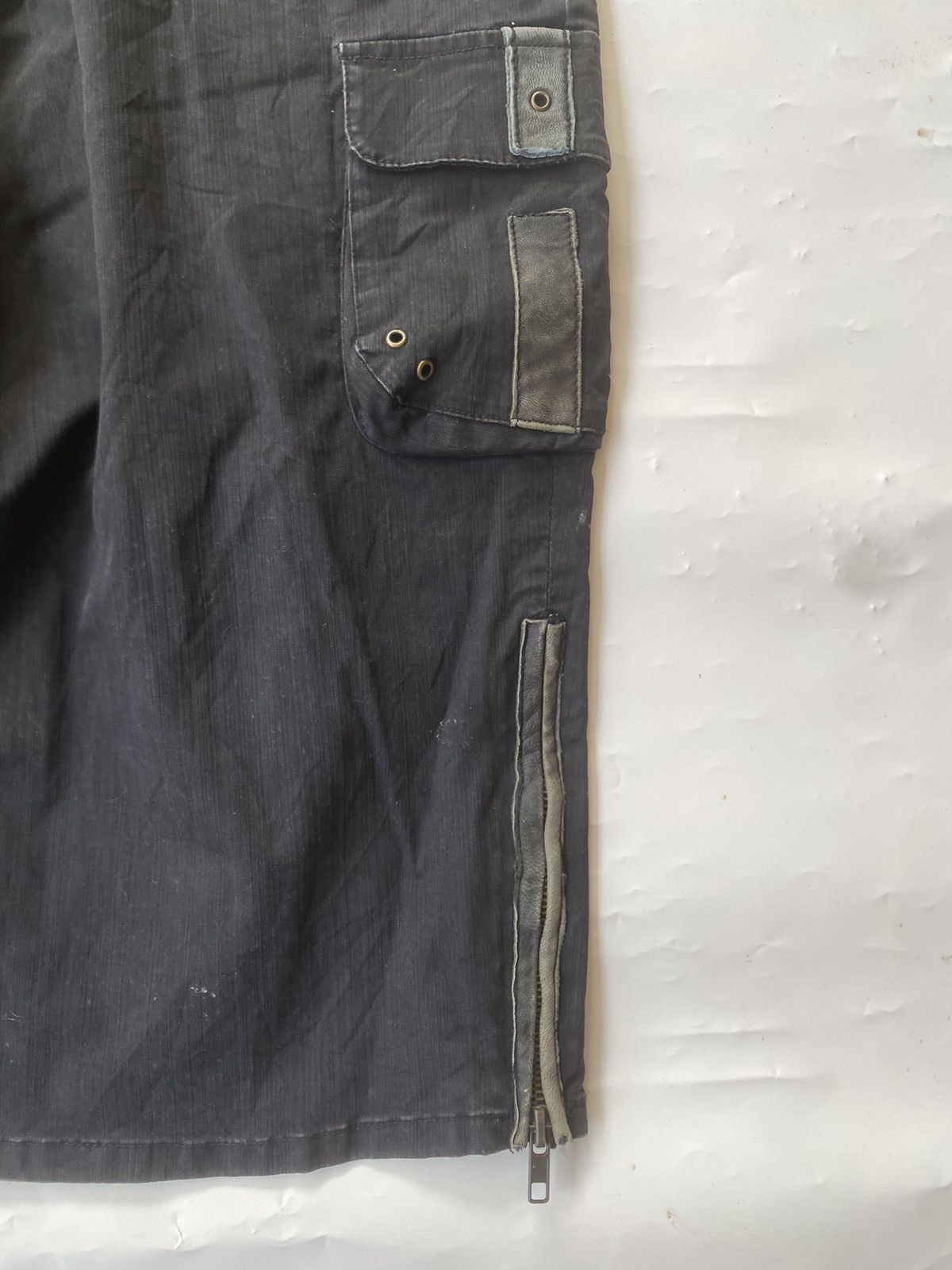 semanticdesign 2000s Semanticdesings Zipper Short Pants Size US 31 - 2 Thumbnail