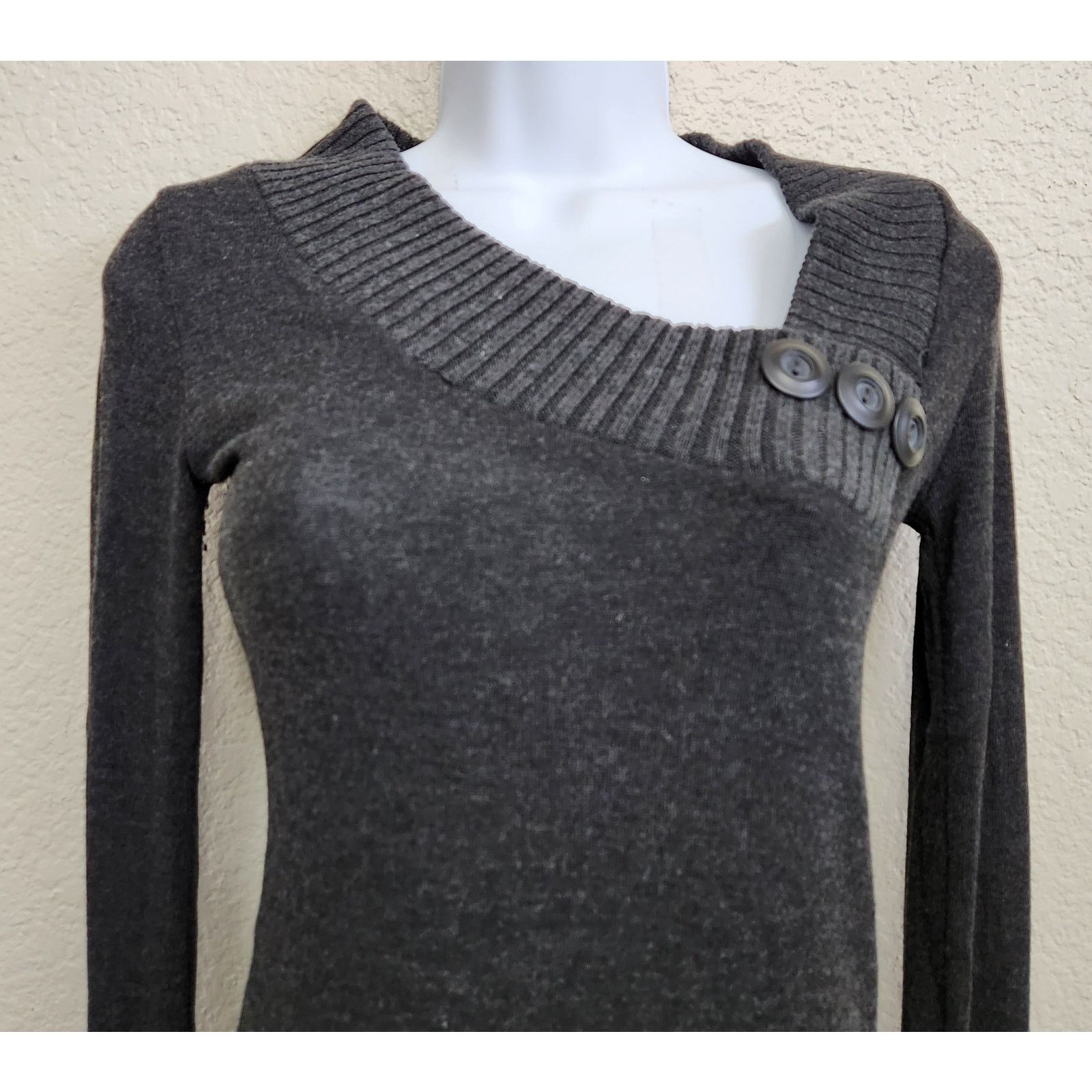 Other Poof Gray Charcoal Scoop Neck w/3 Buttons Sweater Top Small Size S / US 4 / IT 40 - 2 Thumbnail