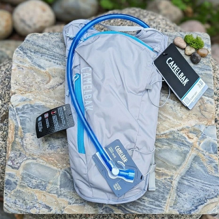 Camel NEW CamelBak Classic Light 2L Hydration Pack Backpack Size ONE SIZE - 6 Thumbnail
