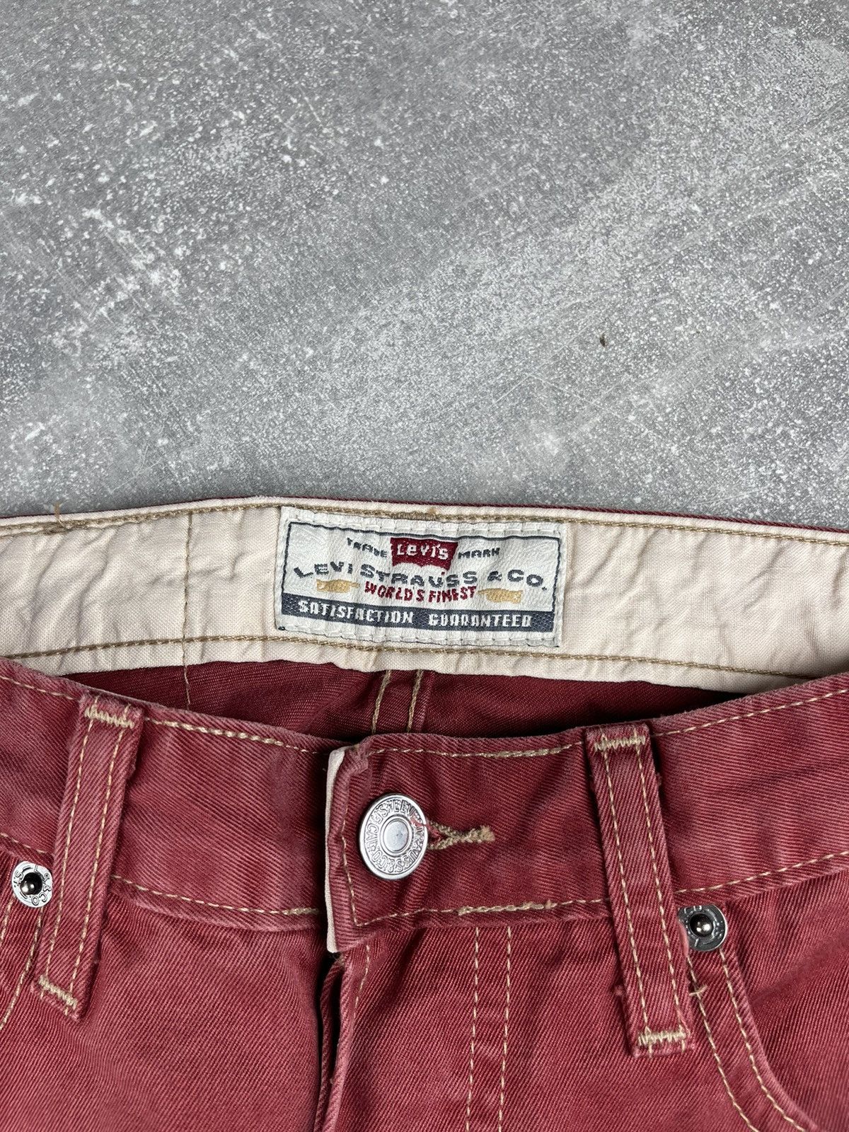 Levi's × Vintage Levi’s 401 Rare Vintage 90s Red Denim Jeans Size US 28 / EU 44 - 9 Thumbnail